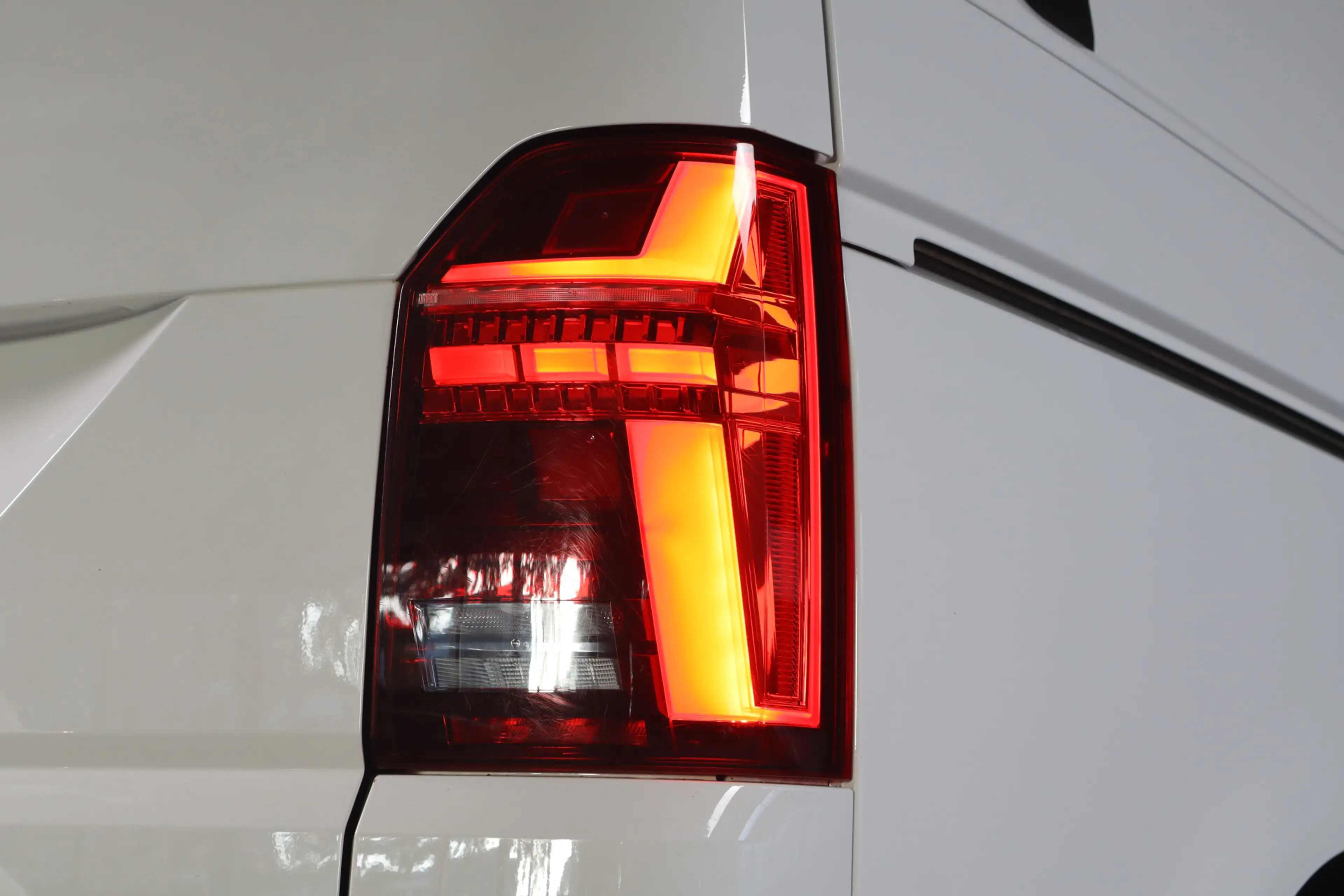 Volkswagen T6.1 Transporter 2.0 TDI L1H1 28 Bulli - NL Auto!! Adap Cruise I Ca — photo 19