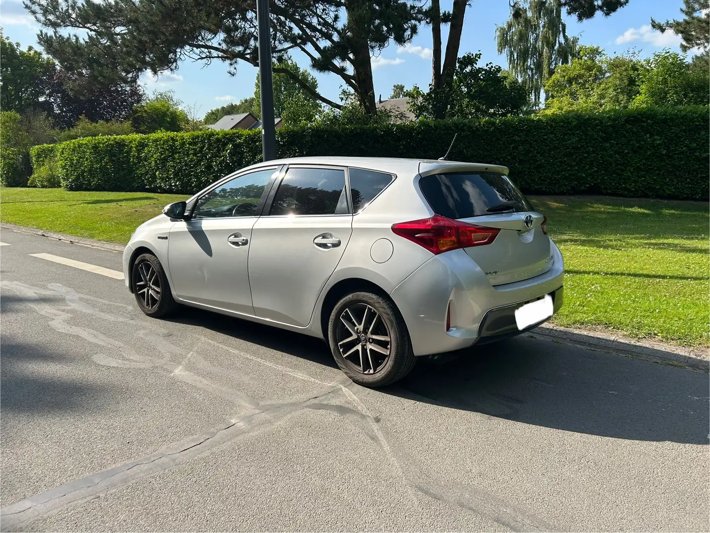 Toyota Auris Hybride 136h Dynamic - 2