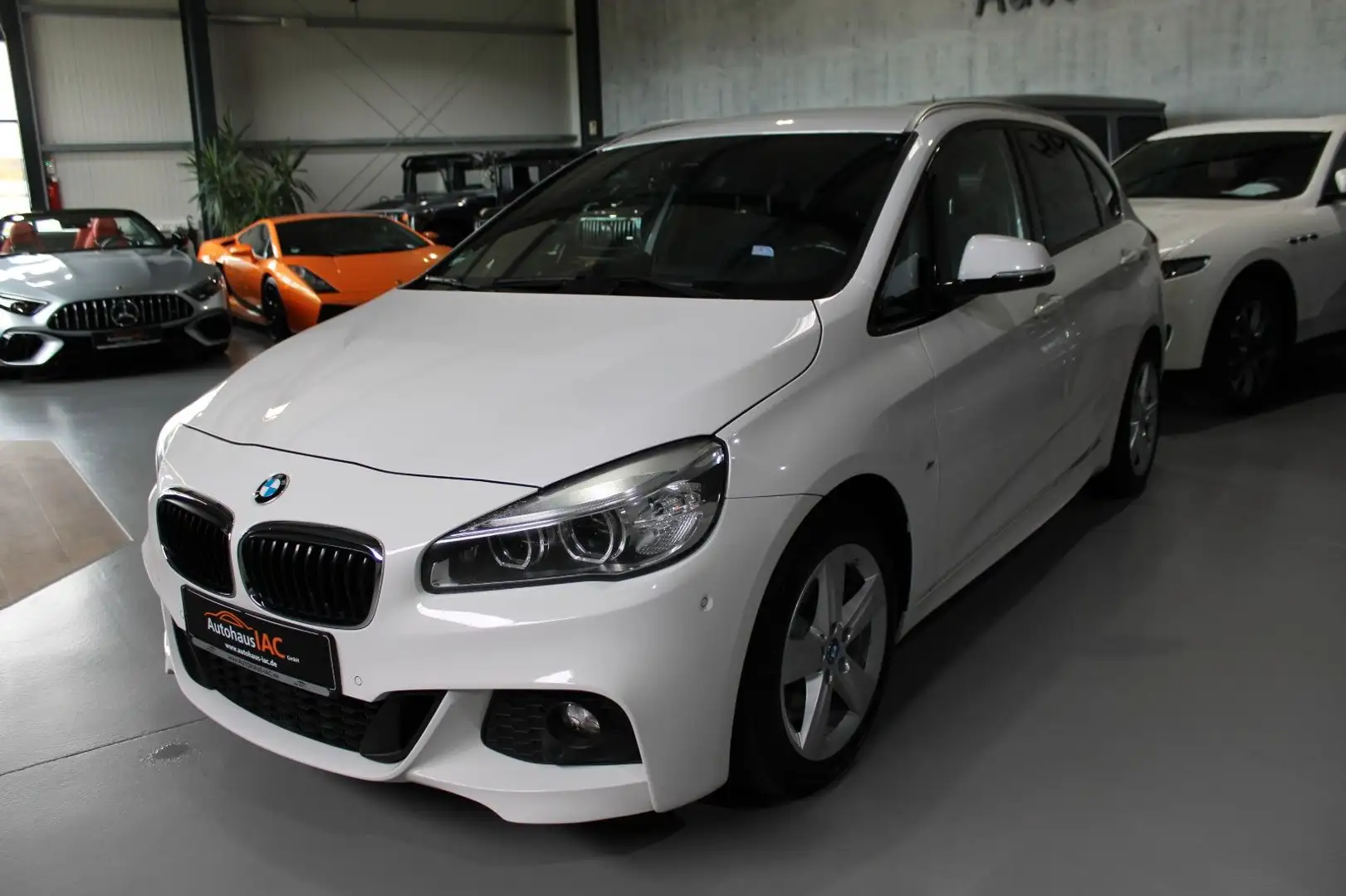 BMW 225 /M-Paket/NAVI/ALCANTARA/Xdrive Белый - 1