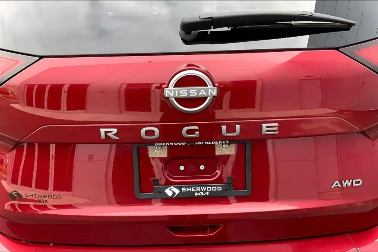 Nissan Rogue снимка Nissan Rogue