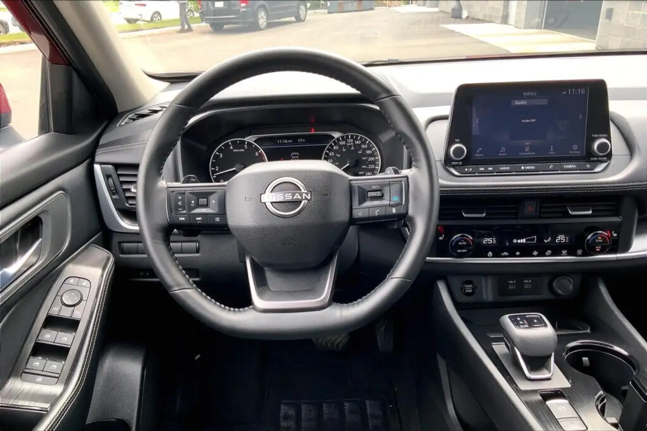 Nissan Rogue снимка Nissan Rogue