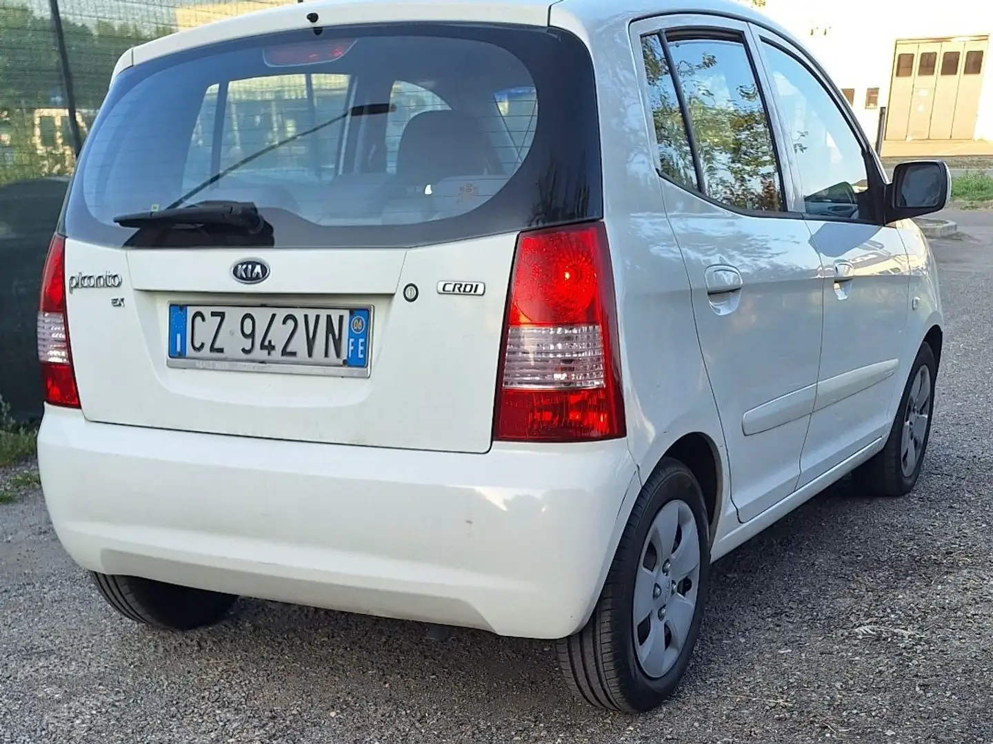Kia Picanto 1.1 crdi vgt Spicy Blanc - 2