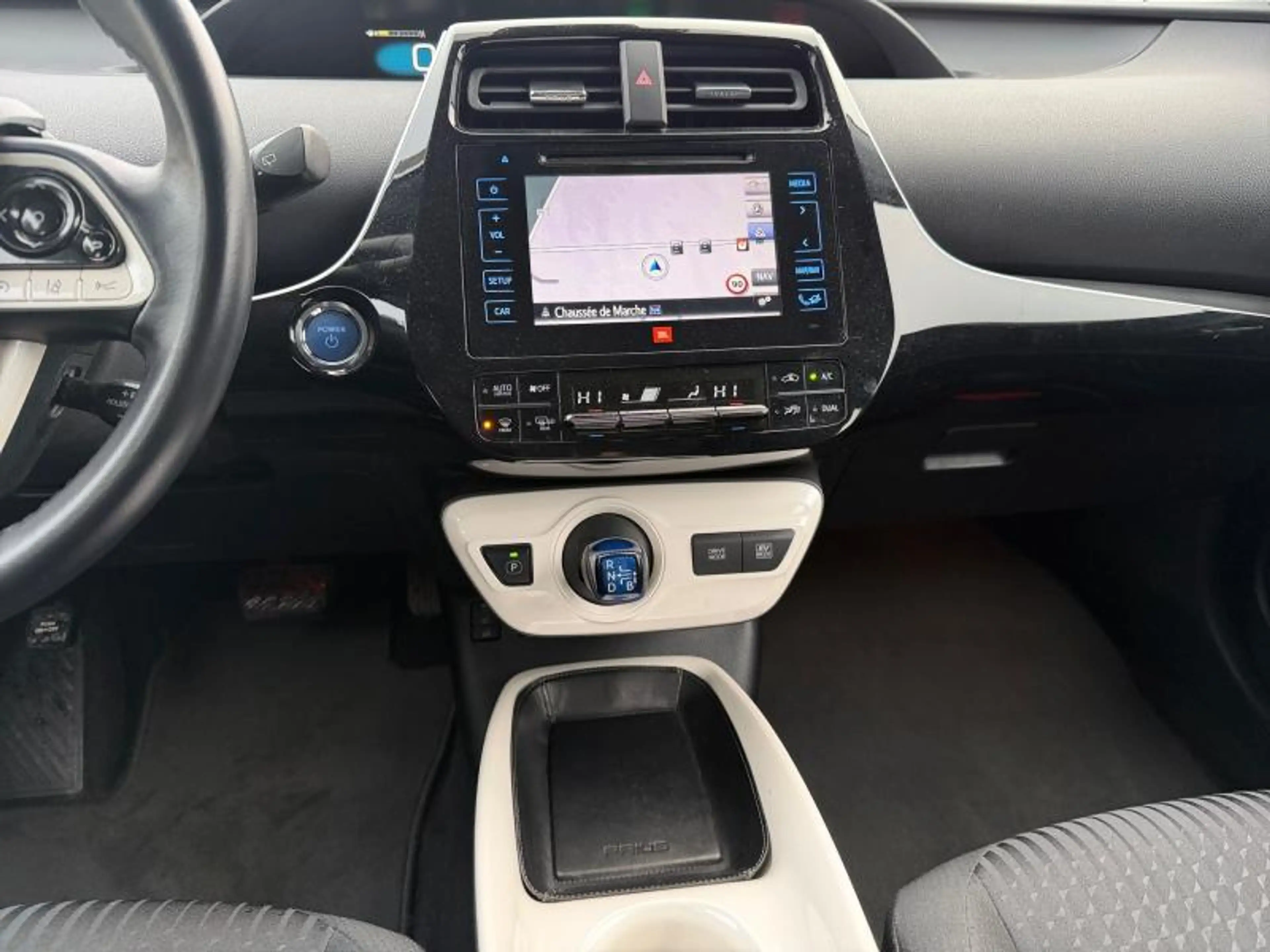 Toyota Prius Lounge — photo 14
