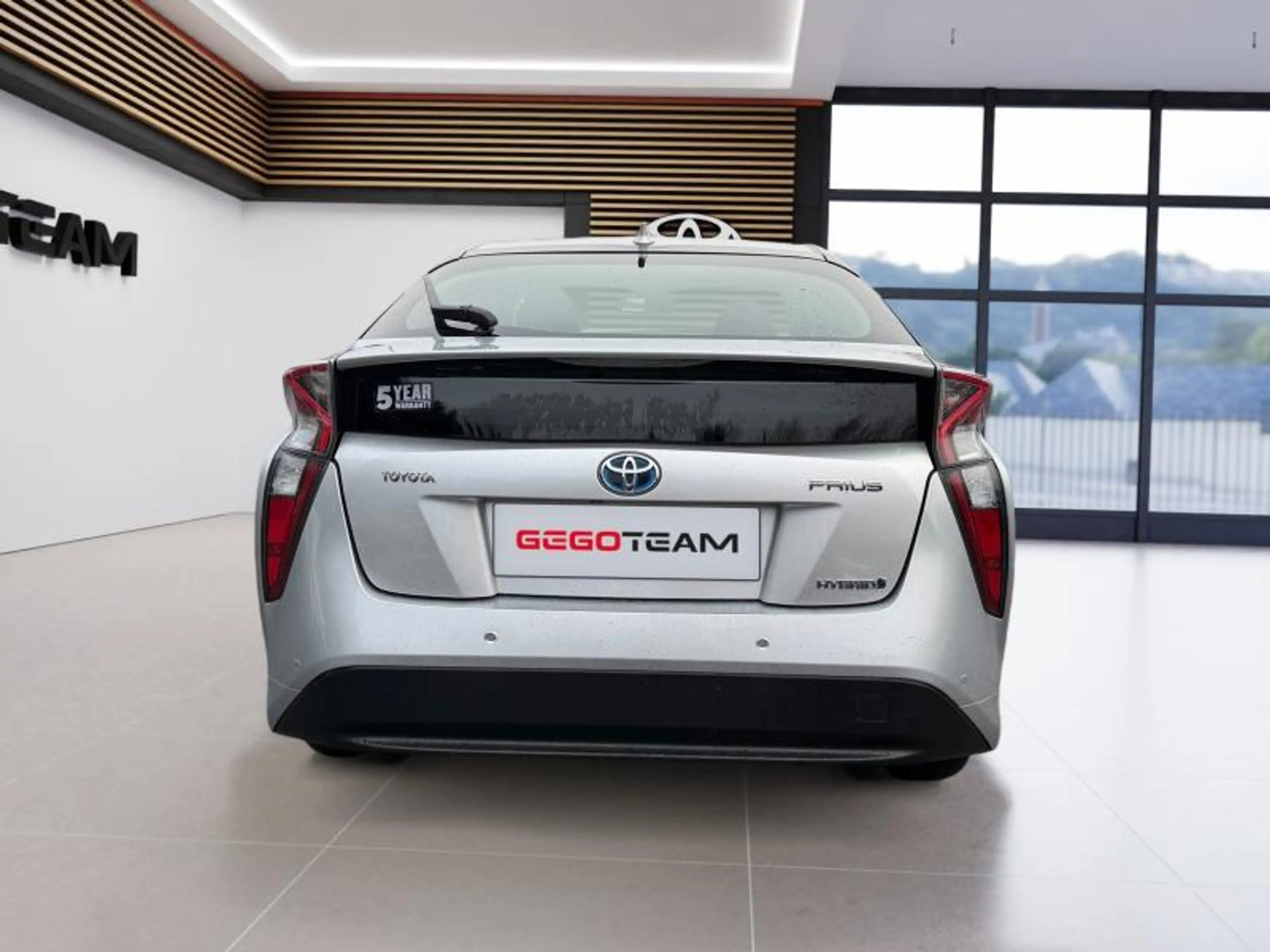 Toyota Prius Lounge — photo 5