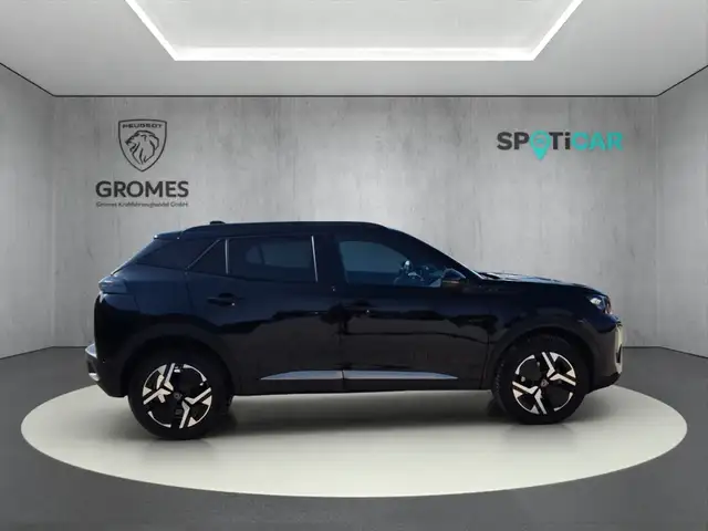 Peugeot 2008 view 2