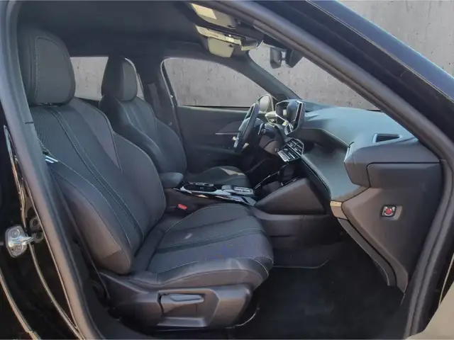 Peugeot 2008 view 13