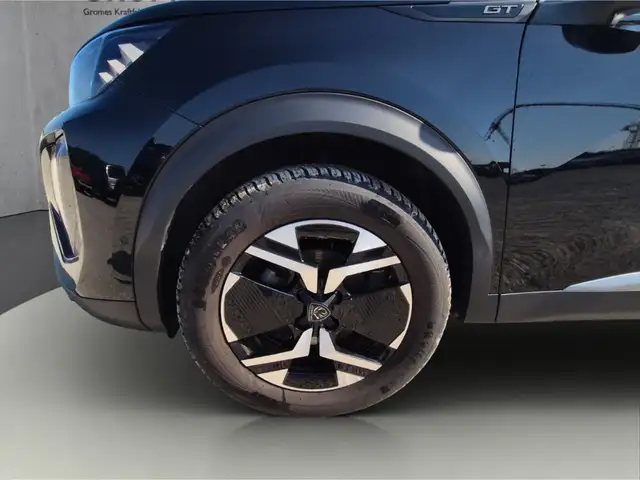 Peugeot 2008 view 11