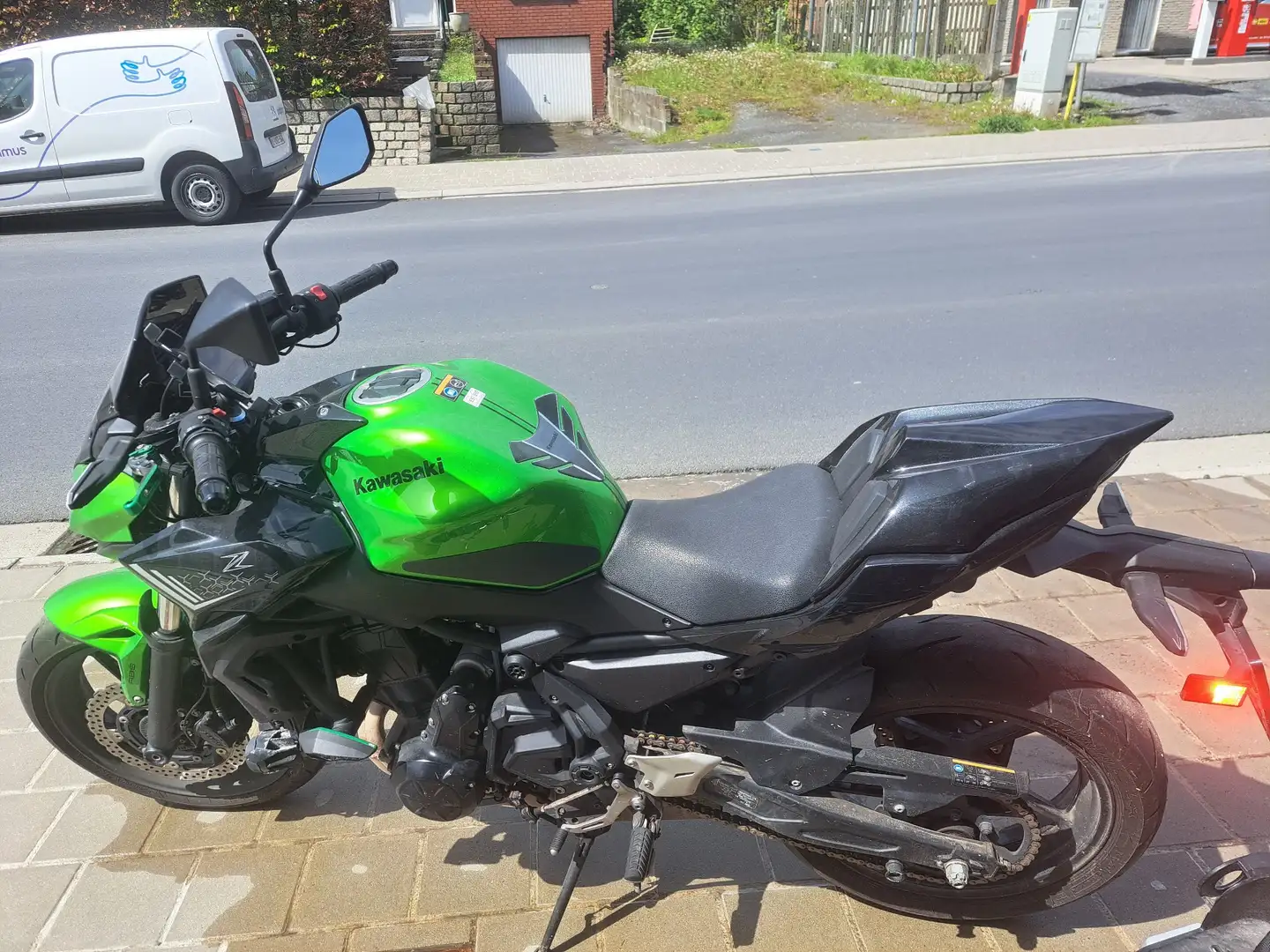 Kawasaki Z 650 Vert - 1