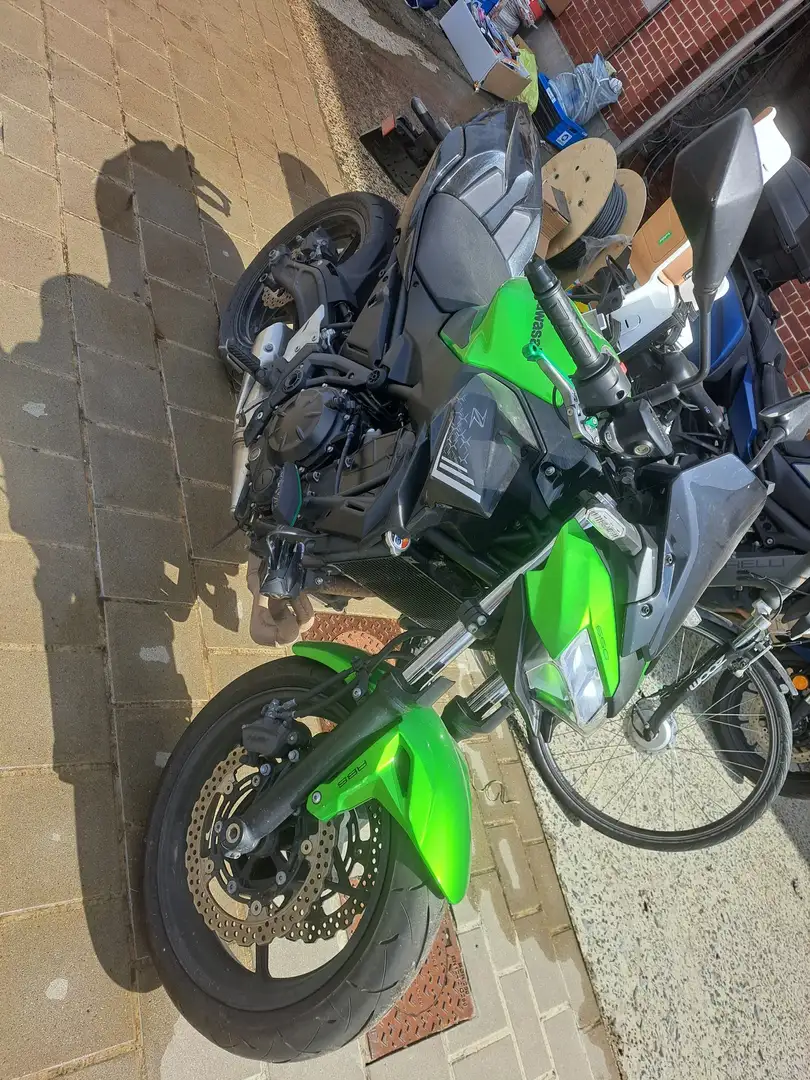Kawasaki Z 650 Vert - 2
