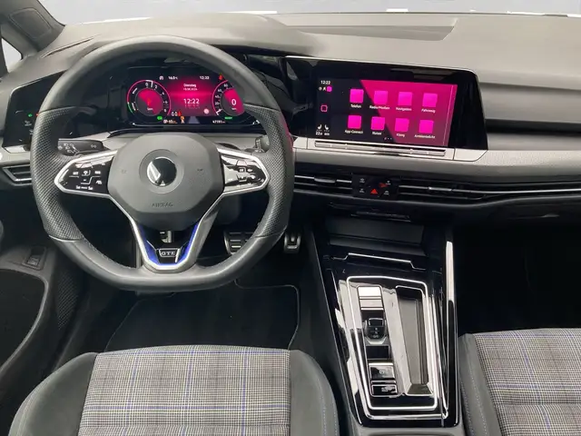 Volkswagen Golf view 5