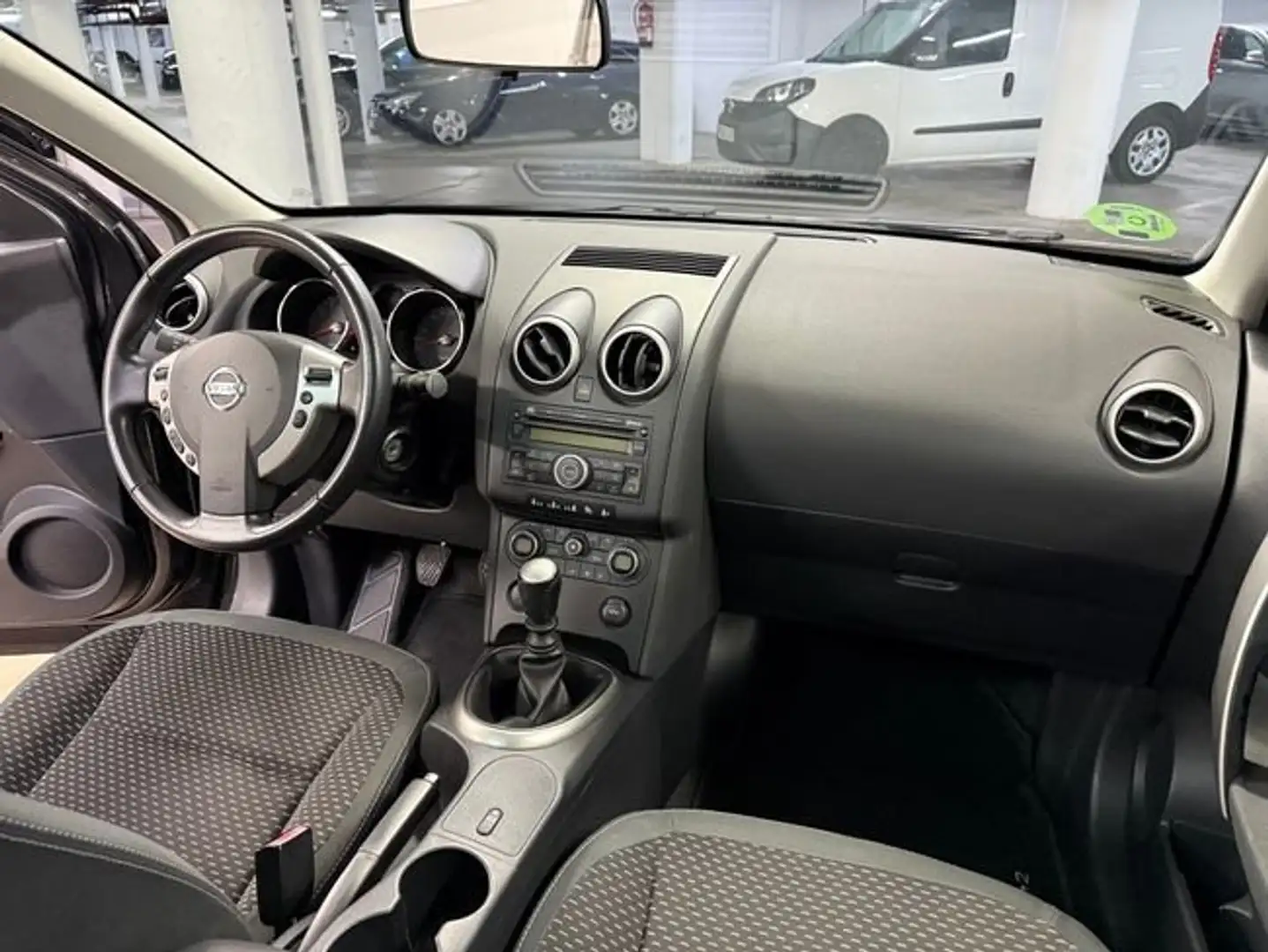 Nissan Qashqai gasolina Schwarz - 2