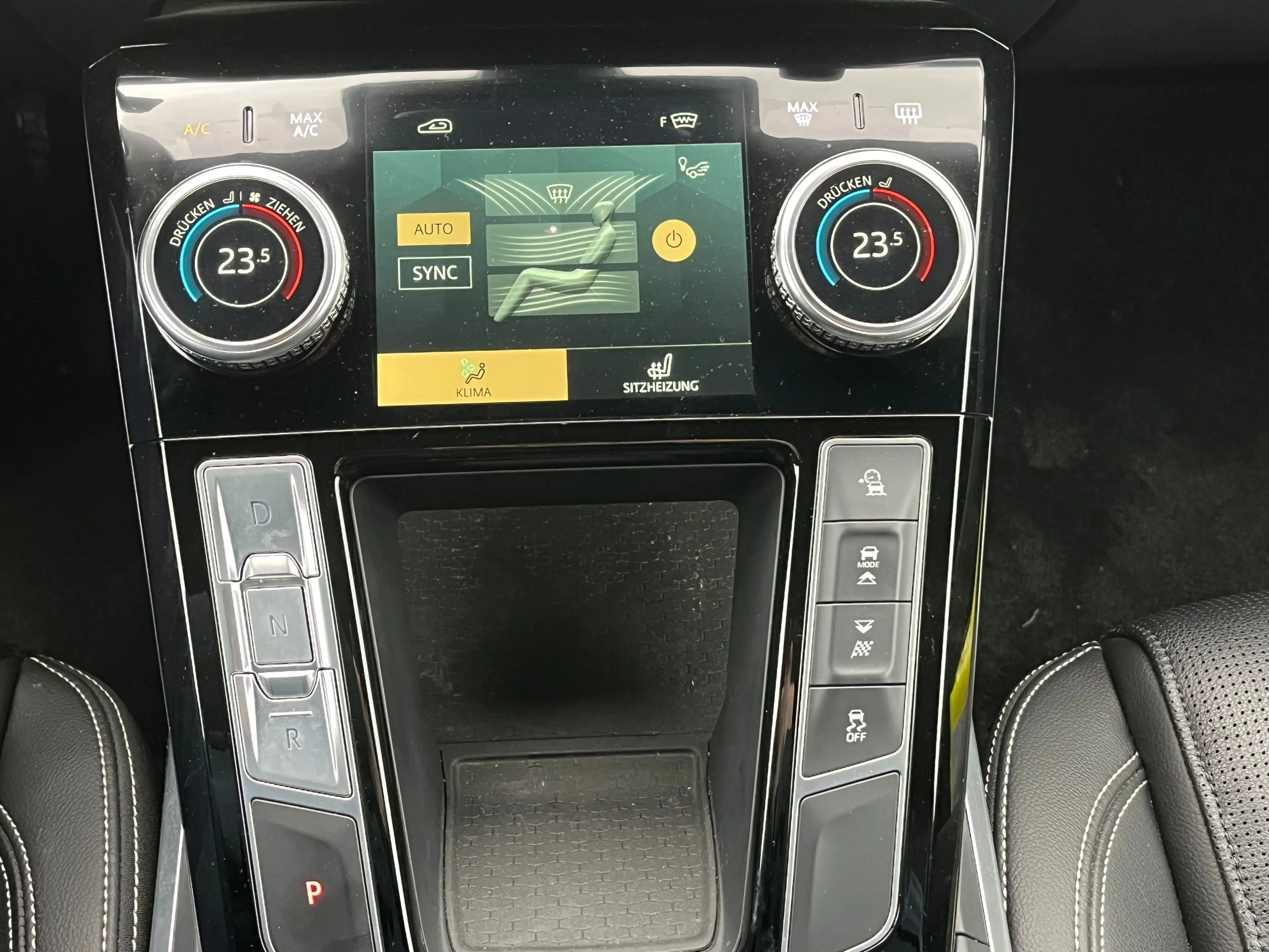 Jaguar I-Pace EV320 SE - LED+SHZ+RFK+LEDER+TEMP+MERIDIAN SOUND — photo 13