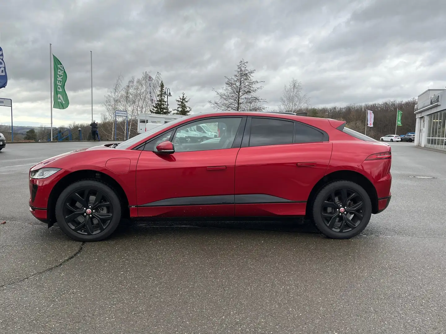 Jaguar I-Pace EV320 SE - LED+SHZ+RFK+LEDER+TEMP+MERIDIAN SOUND Rouge - 2