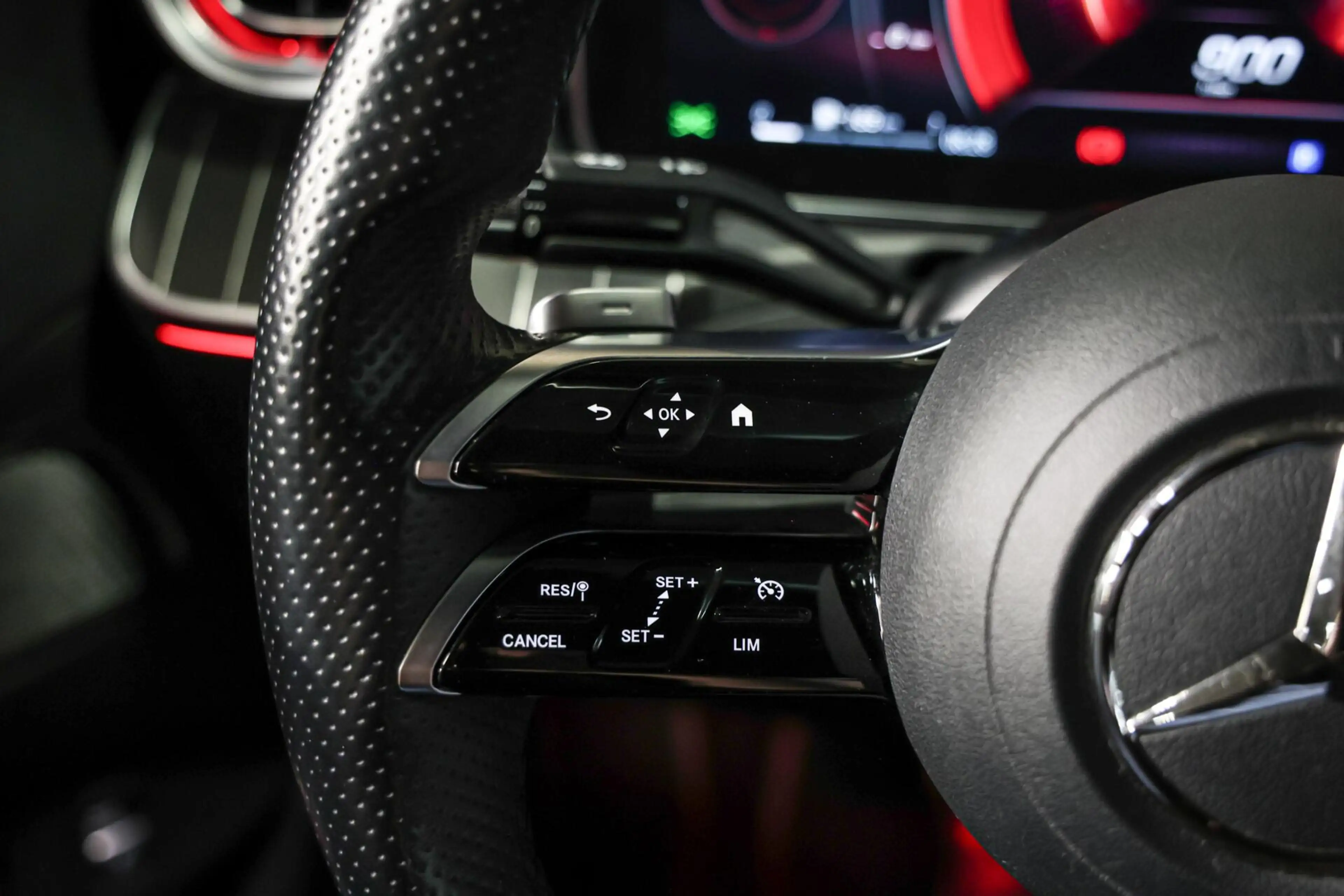 Mercedes-Benz C 180 AMG|Sfeer|Night|Camera|Memory|Carplay — photo 34