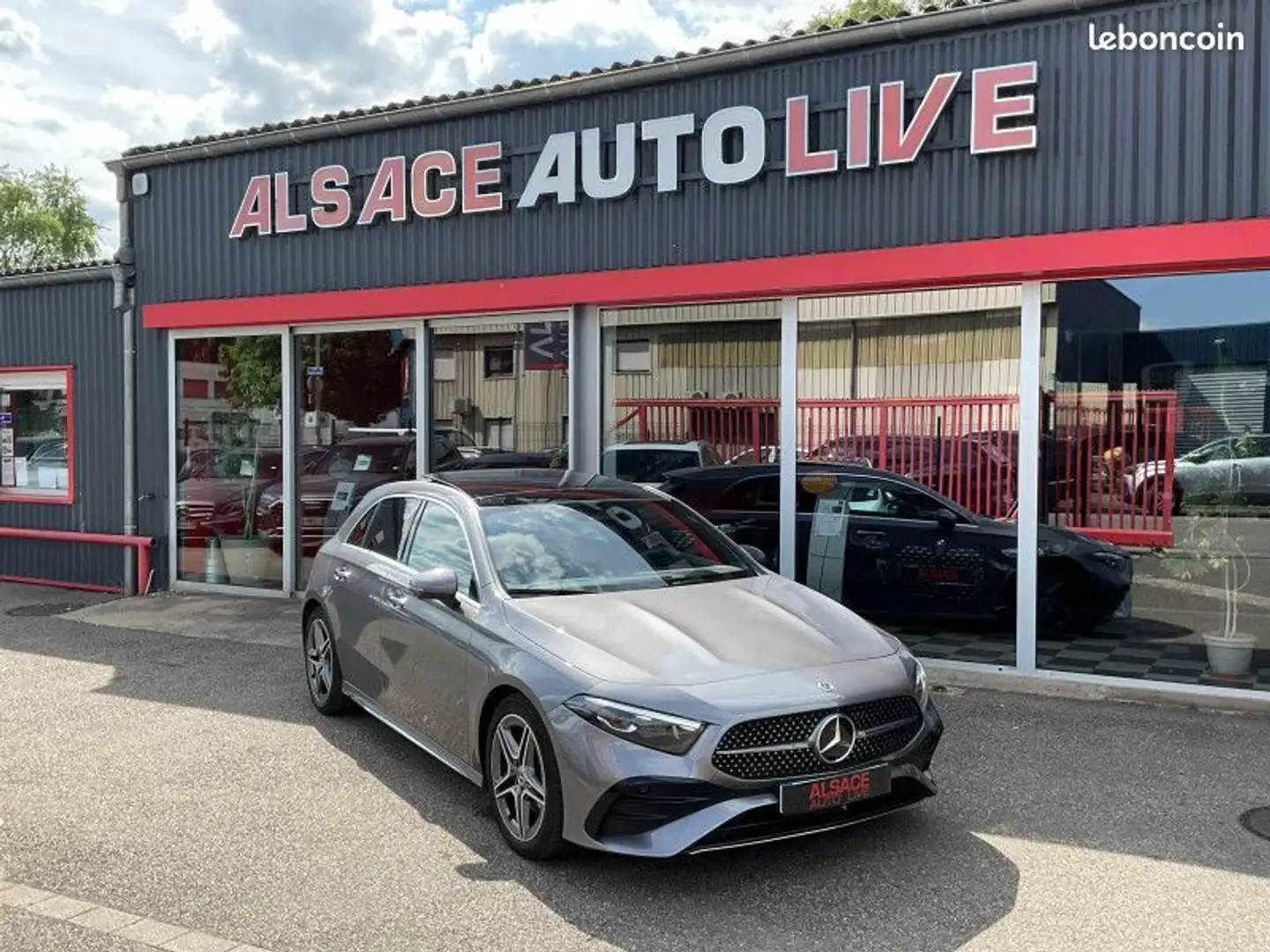 Mercedes-Benz A 200 Mercedes 200 163CH AMG LINE 7G-DCT Gris - 1