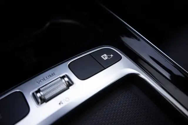 Mercedes-Benz Gla view 15