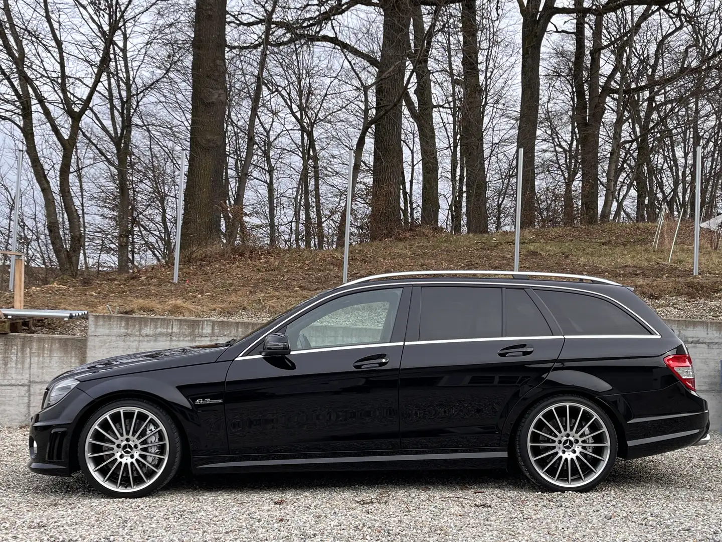 Mercedes-Benz C 63 AMG T Avantgarde Aut. Schwarz - 2