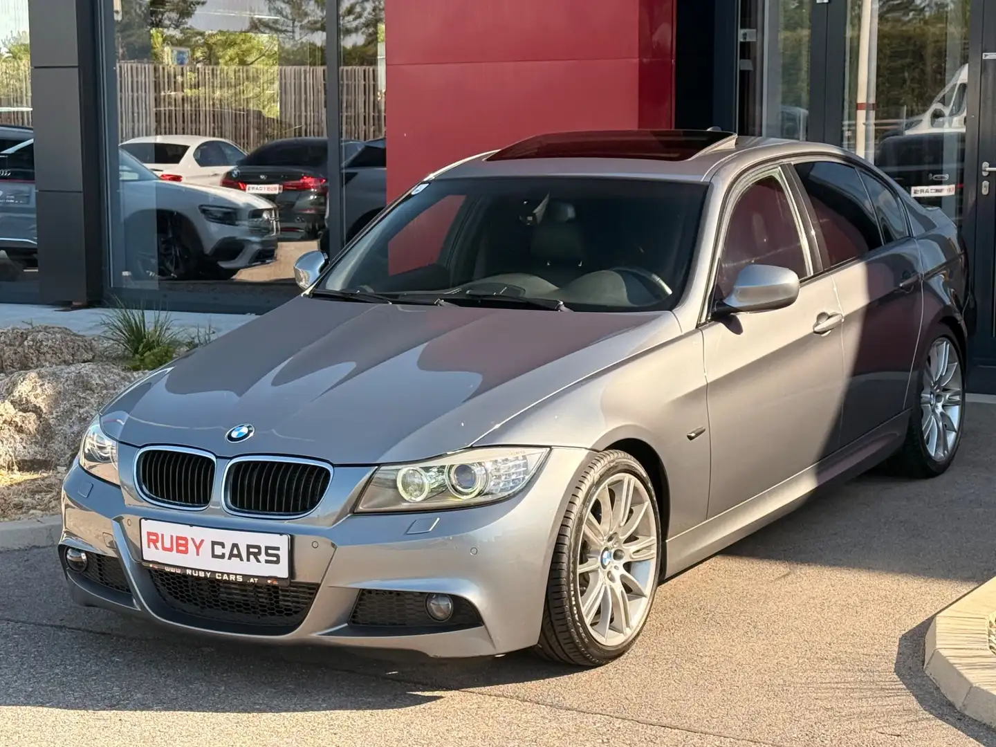 BMW 318 3er M Sport LCI Edition Modell Silber - 2