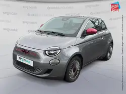 Fiat e 95ch (RED) MY23 Camera Carplay
