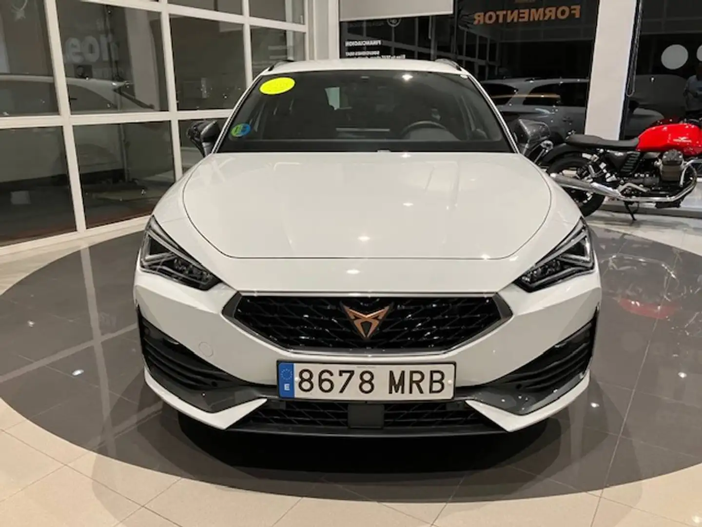 CUPRA Leon Sportstourer 1.5 ETSI DSG 110KW Blanco - 2