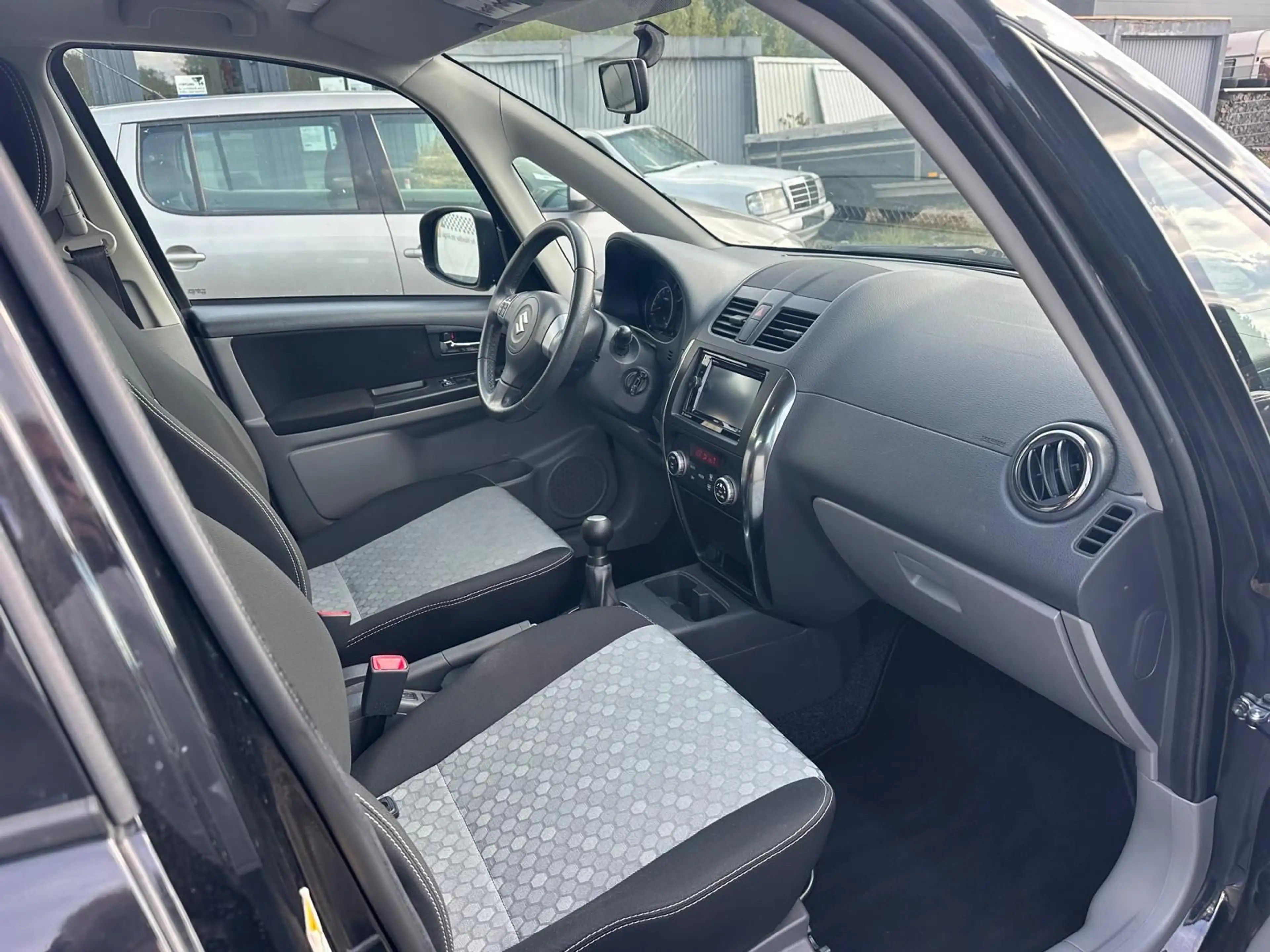Suzuki SX4 Streetline Club 2.Hand Allrad Klima Sitzh. — photo 10