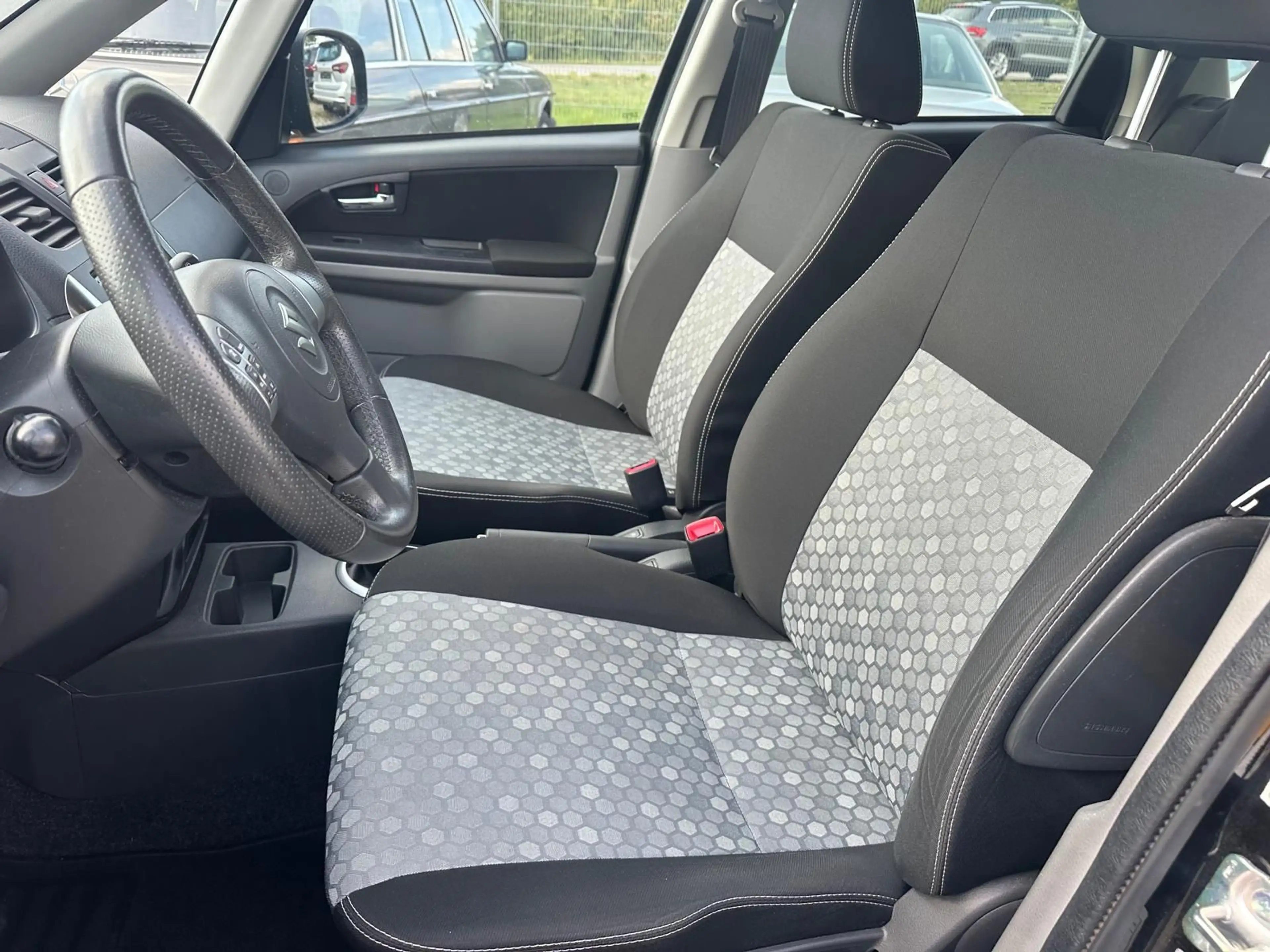Suzuki SX4 Streetline Club 2.Hand Allrad Klima Sitzh. — photo 8