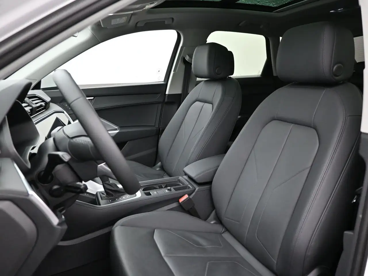 Audi Q3 снимка Audi Q3