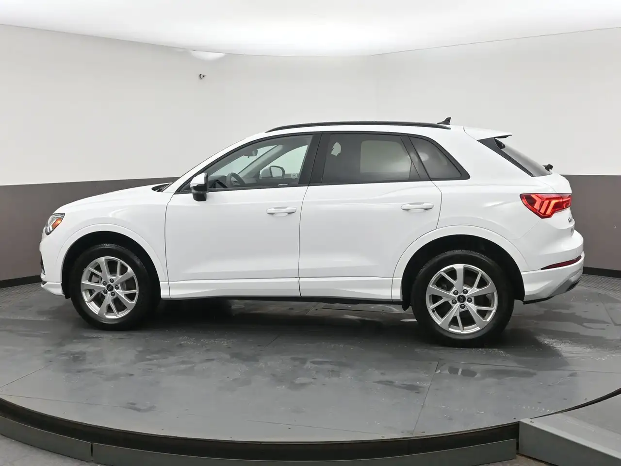 Audi Q3 снимка Audi Q3