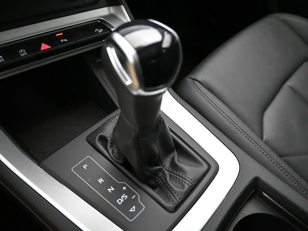 Audi Q3 снимка Audi Q3