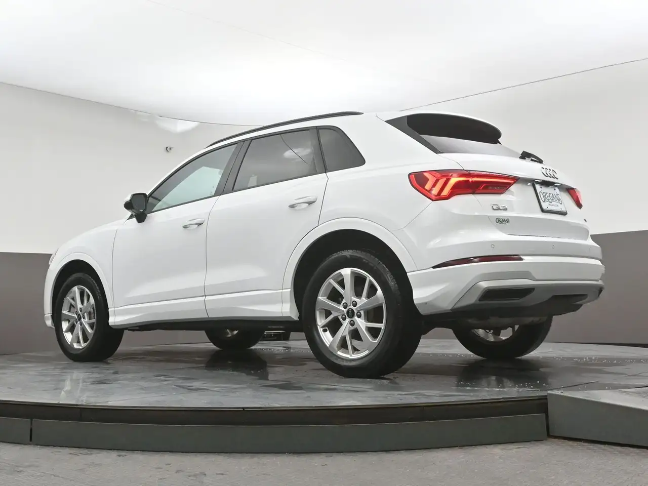 Audi Q3 снимка Audi Q3