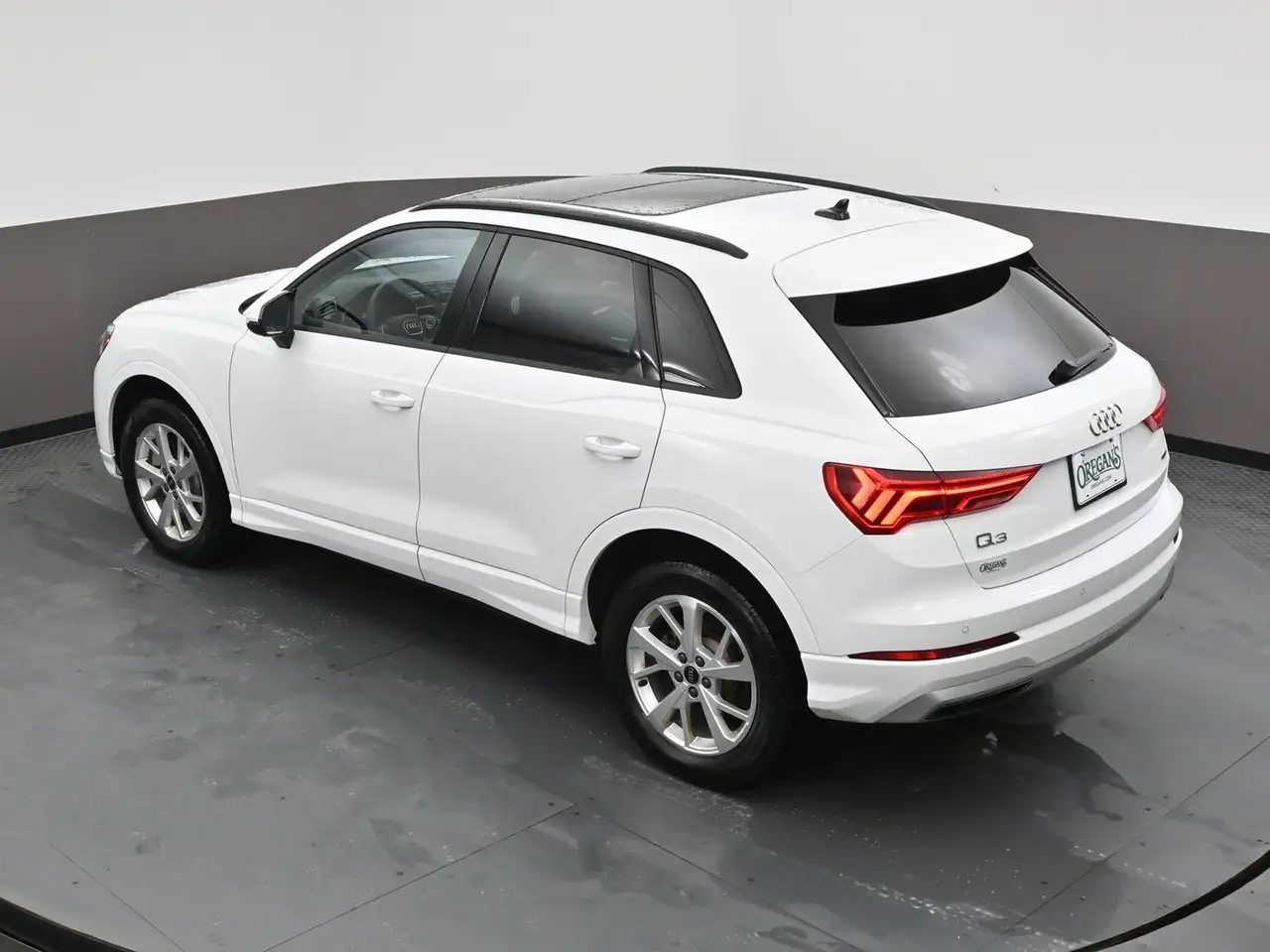 Audi Q3 снимка Audi Q3