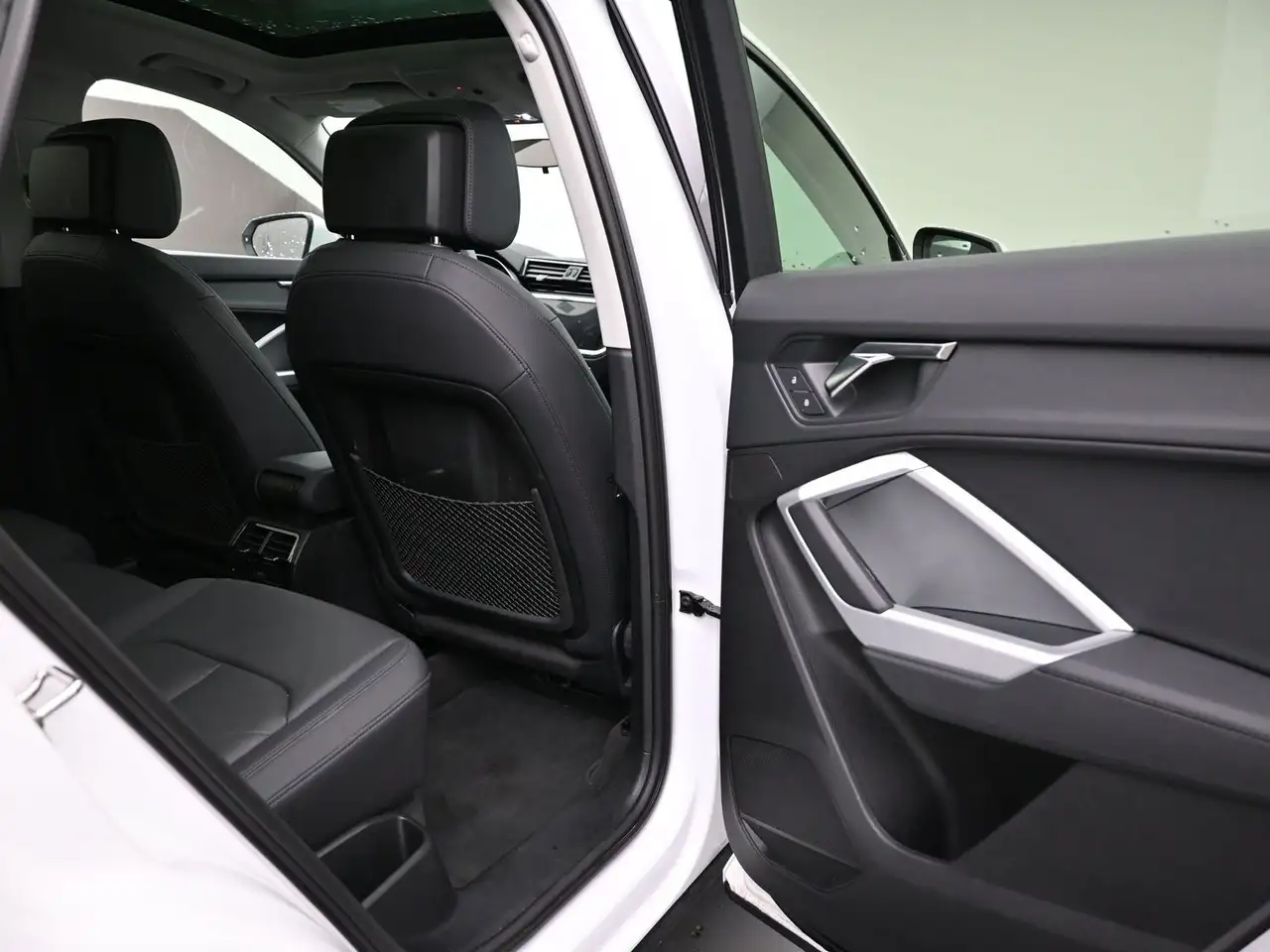 Audi Q3 снимка Audi Q3