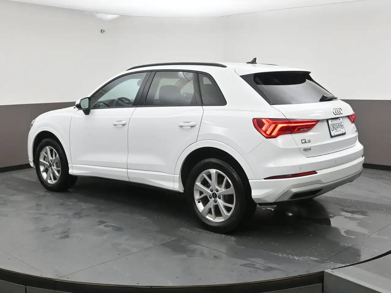 Audi Q3 снимка Audi Q3