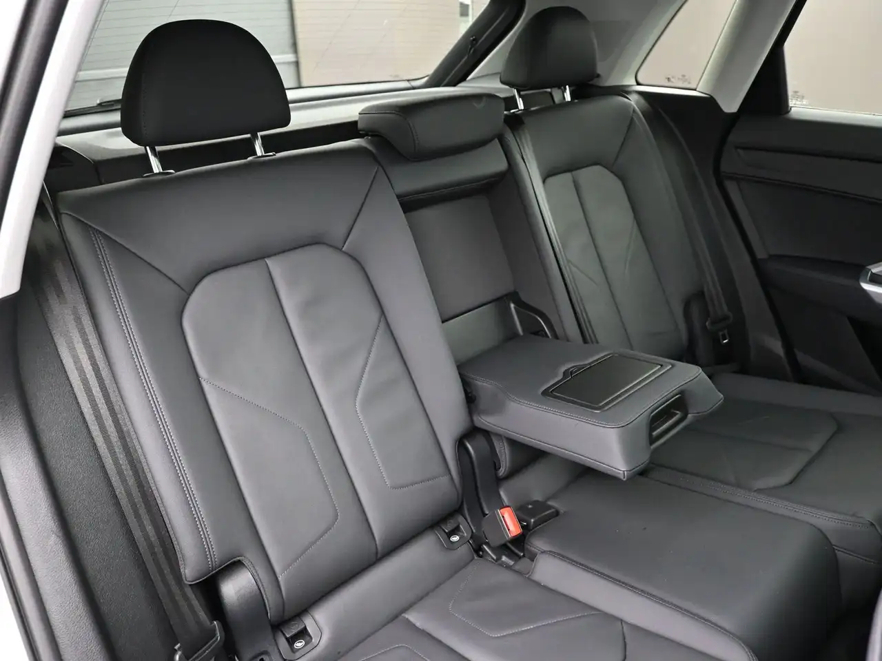 Audi Q3 снимка Audi Q3