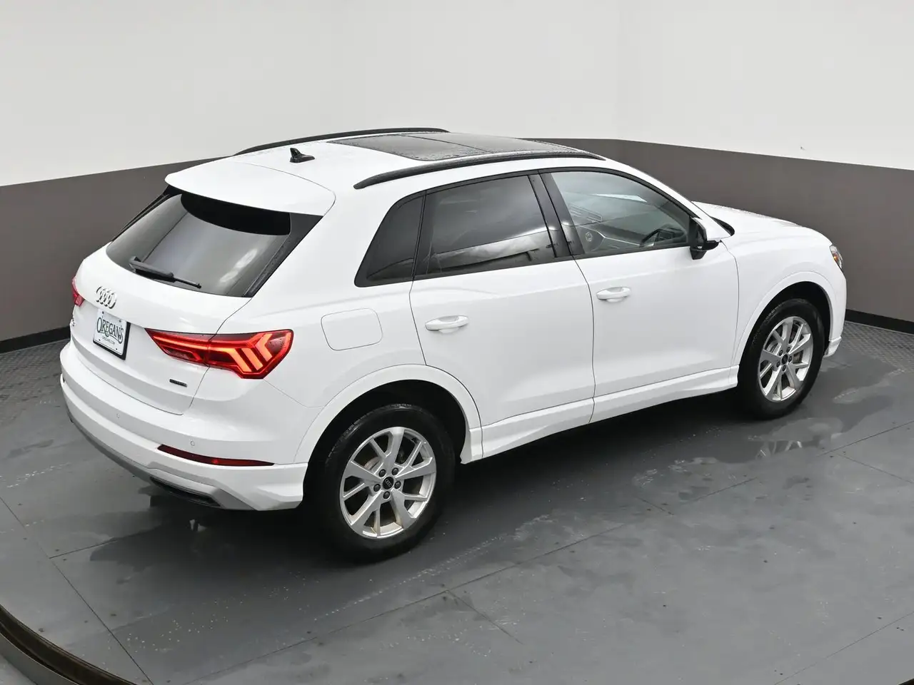 Audi Q3 снимка Audi Q3