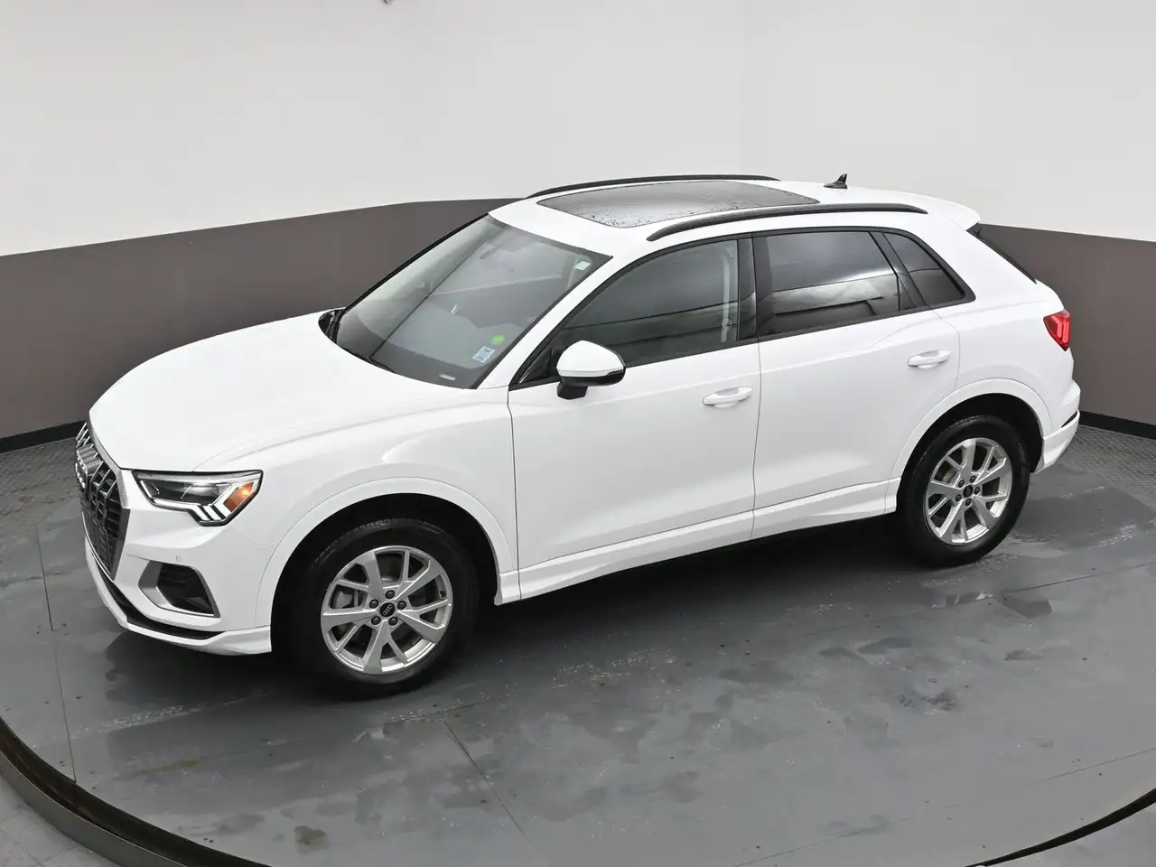 Audi Q3 снимка Audi Q3