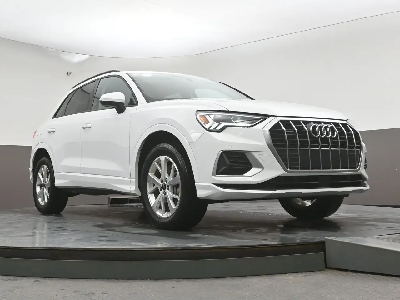 Audi Q3 снимка Audi Q3