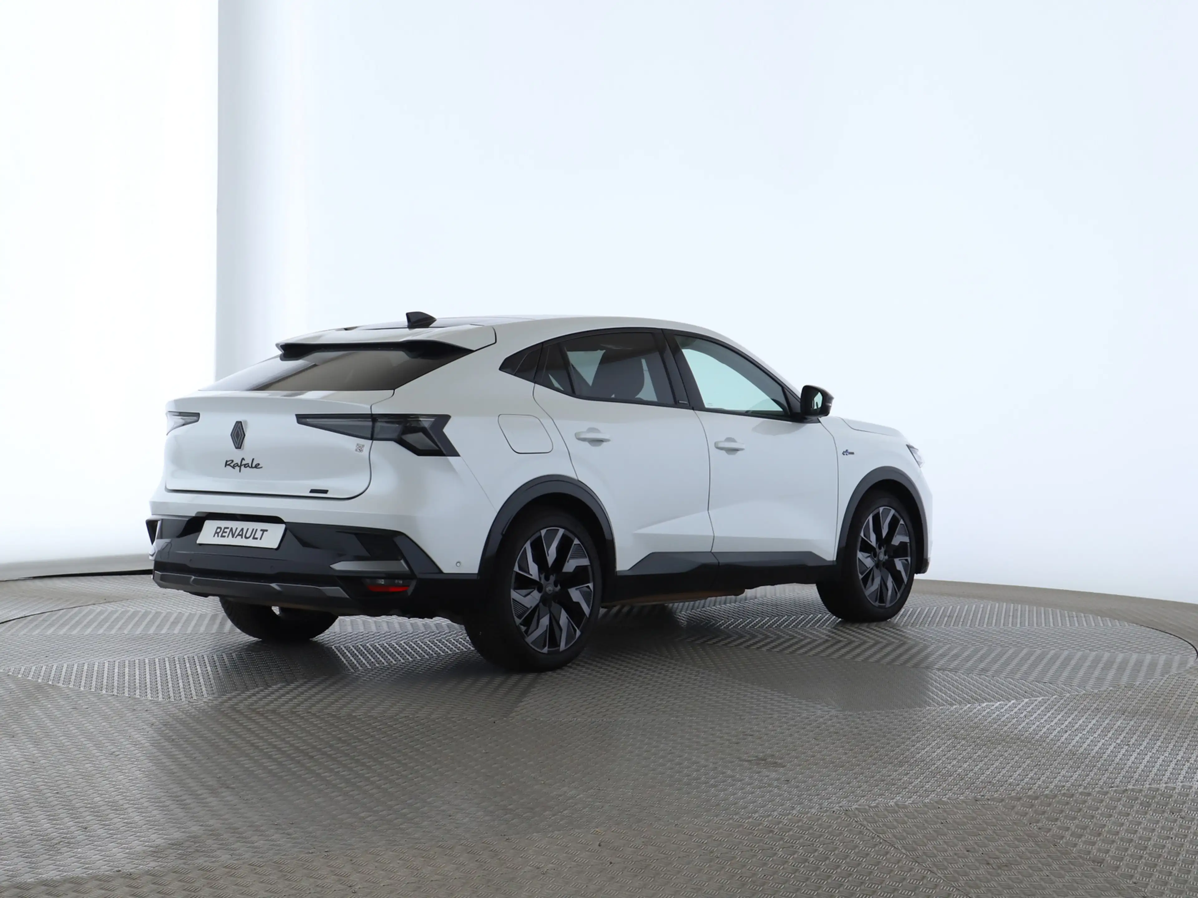 Renault Rafale Esprit Alpine E-Tech Plug-in Hybrid 300 4x4 — photo 7