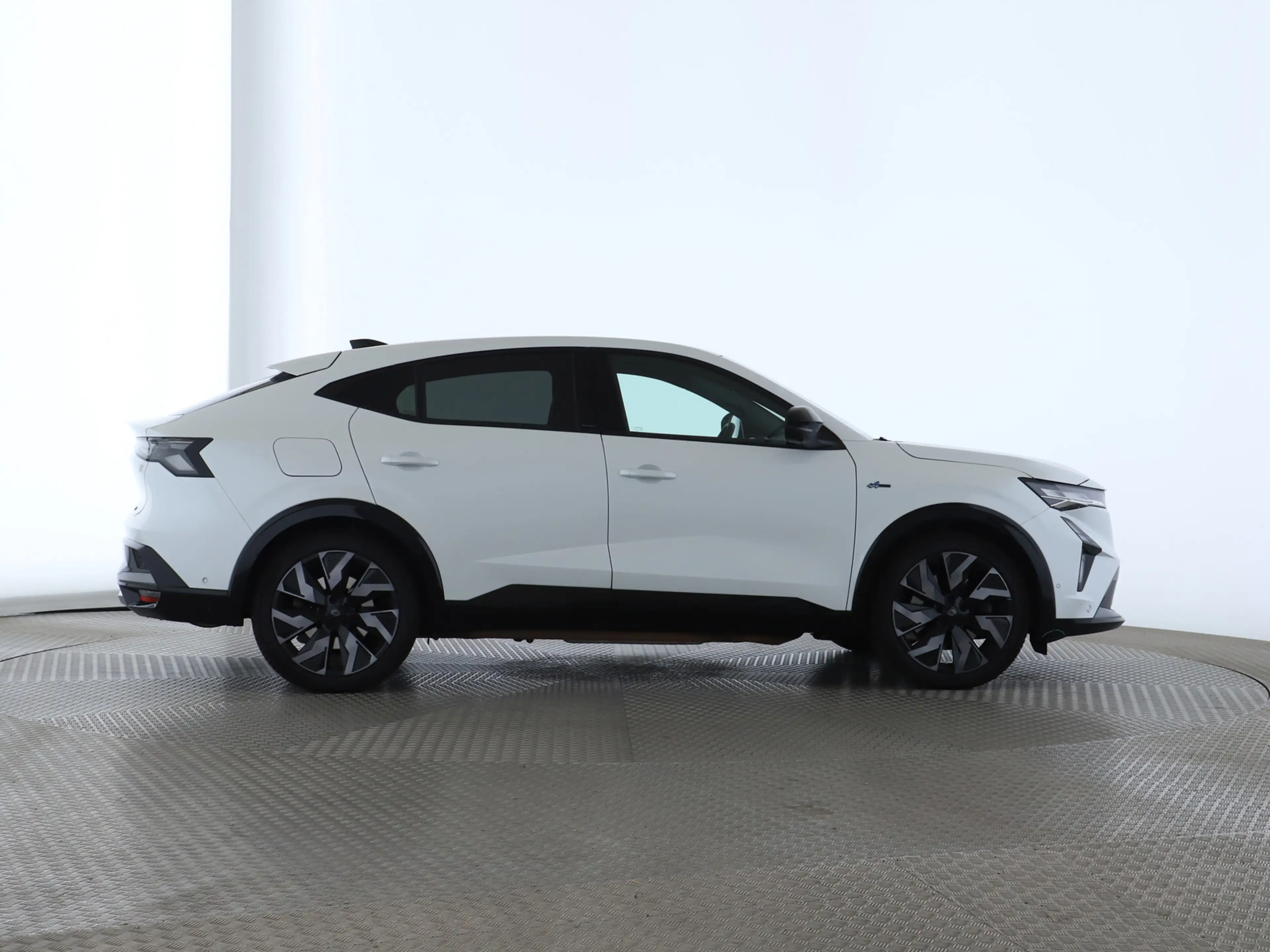 Renault Rafale Esprit Alpine E-Tech Plug-in Hybrid 300 4x4 — photo 8