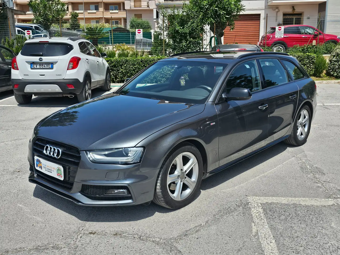 Audi A4 Avant 2.0 tdi 150cv S line Grigio - 1