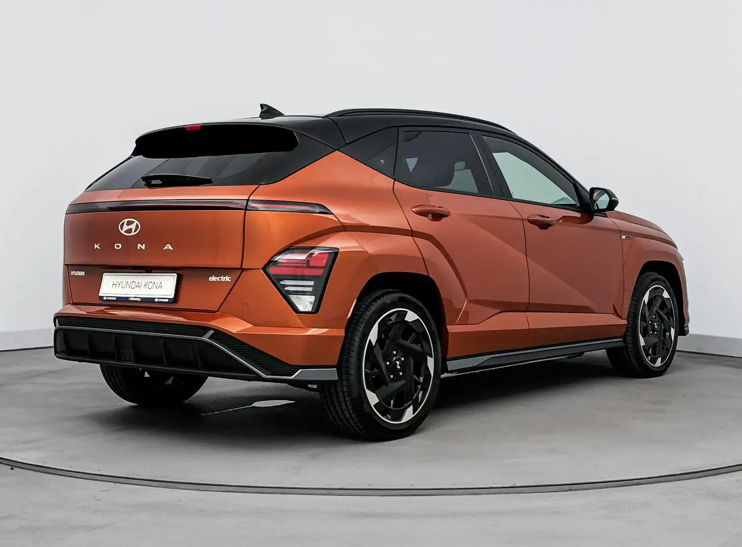 Hyundai KONA Electric N Line Edition 65.4 kWh | NIEUW | € 6.000 Oranje - 2