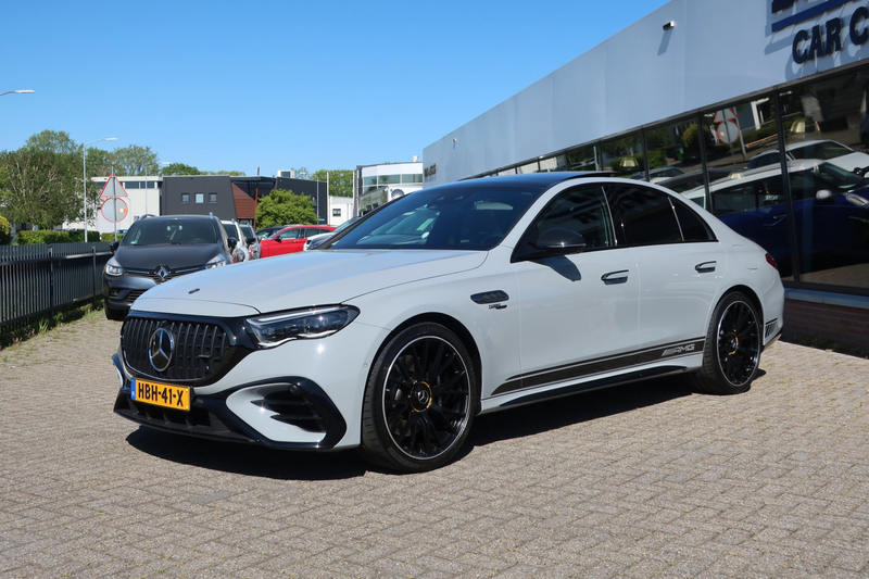 Mercedes-Benz E 53 AMG 4MATIC+ Edition 1 4D-BUR_4 — photo 3