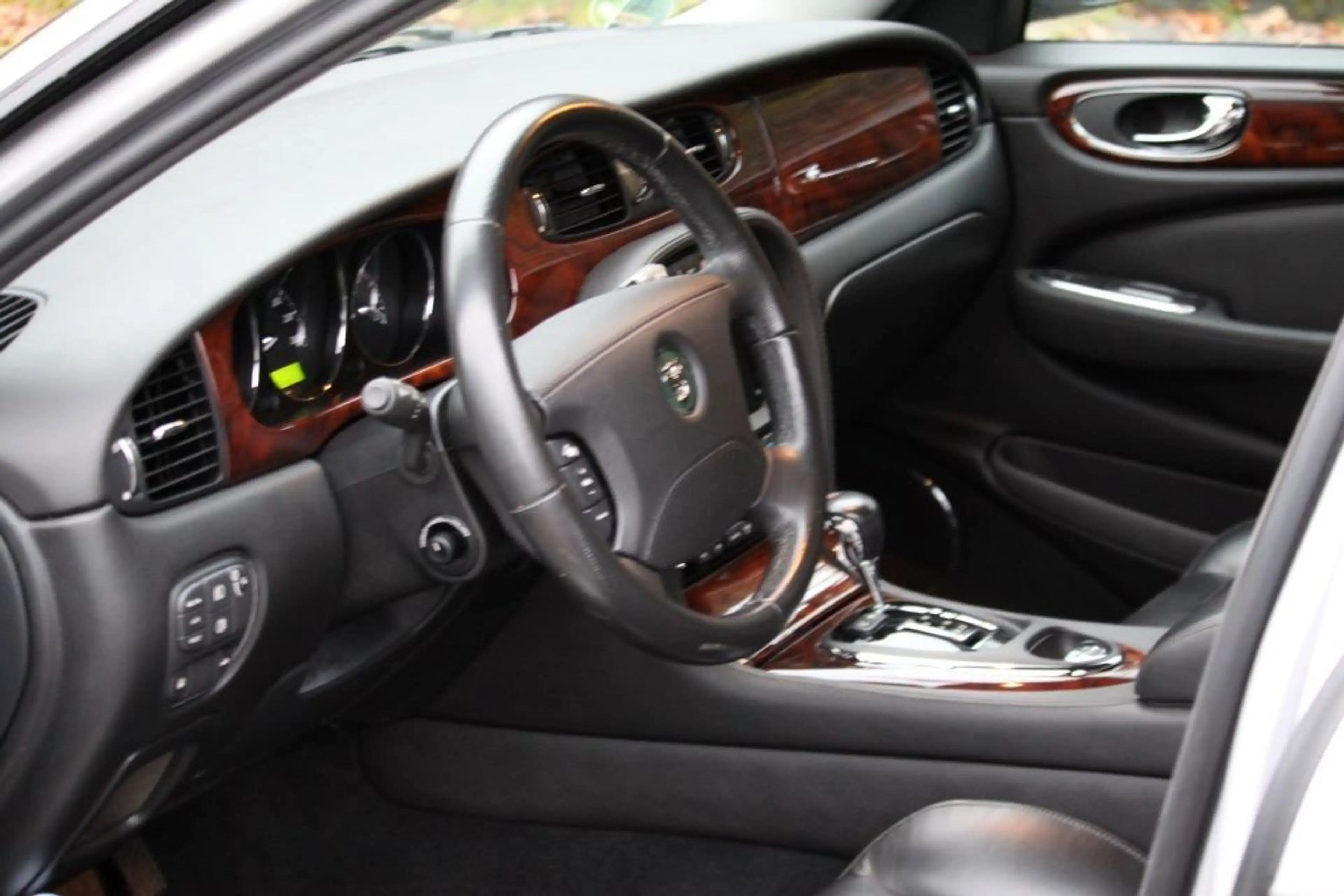 Jaguar XJR Top gepflegter XJR mit 3 Jahre Garantie — photo 5