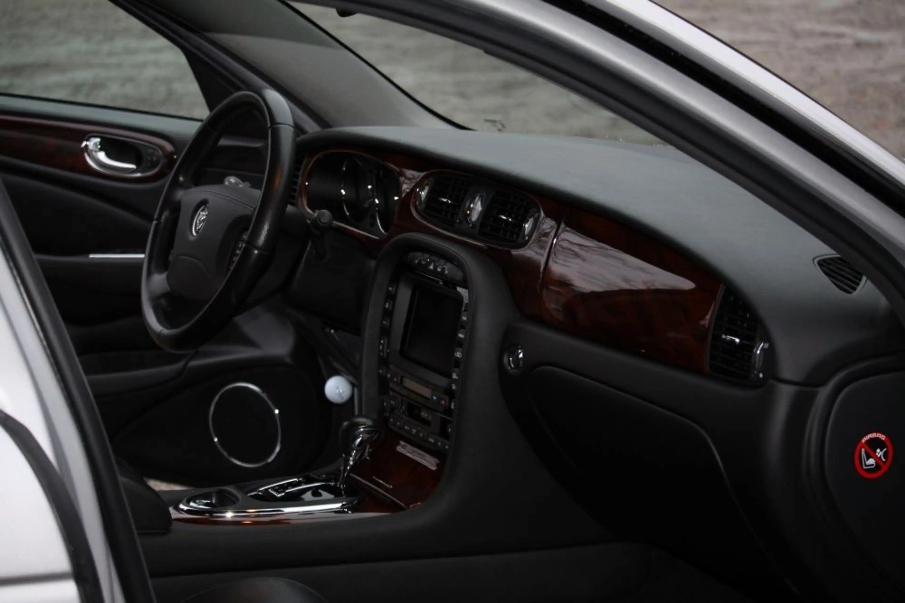 Jaguar XJR Top gepflegter XJR mit 3 Jahre Garantie — photo 7