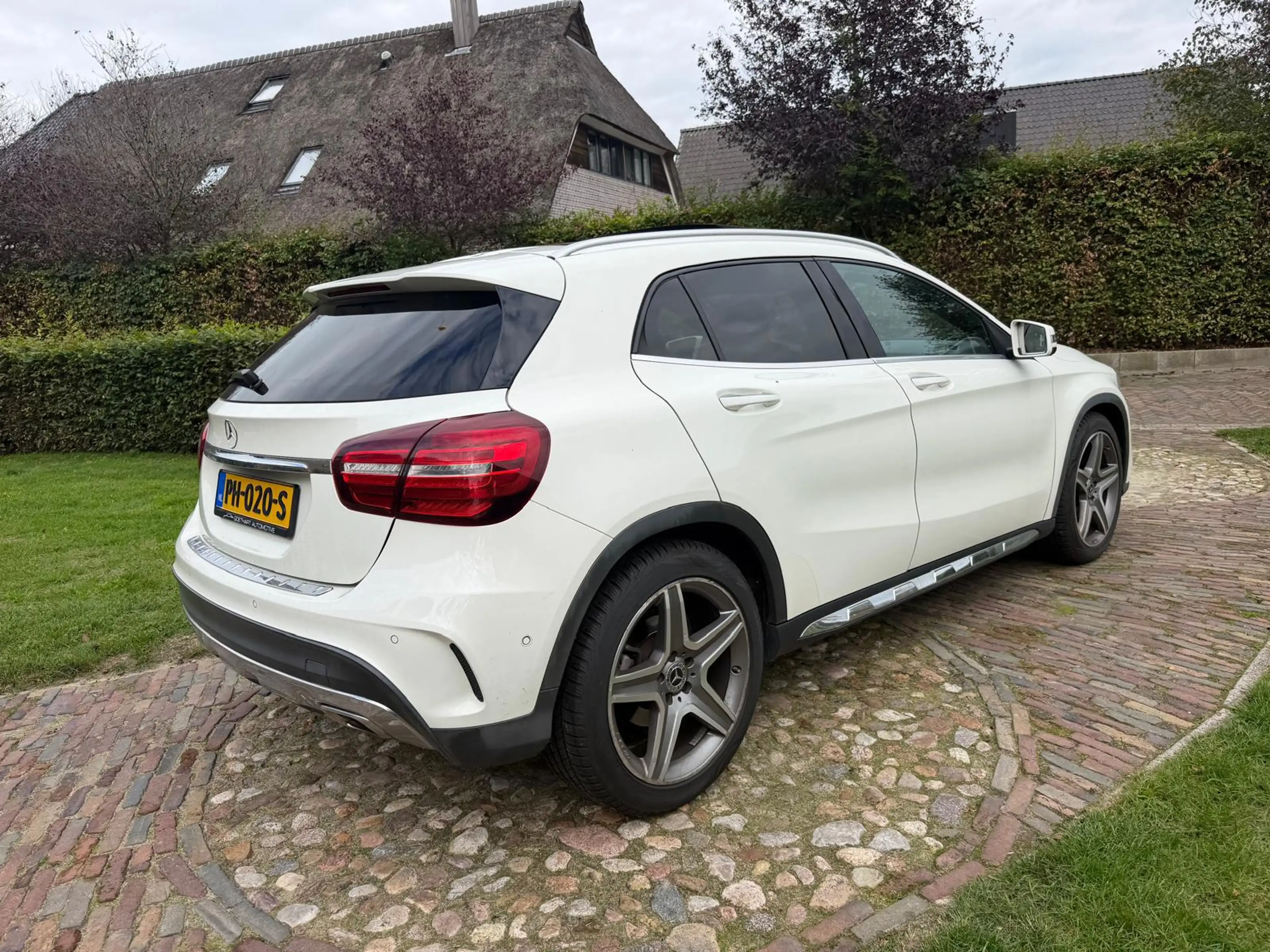 Mercedes-Benz GLA 180 Business Solution AMG-Camera- — photo 5