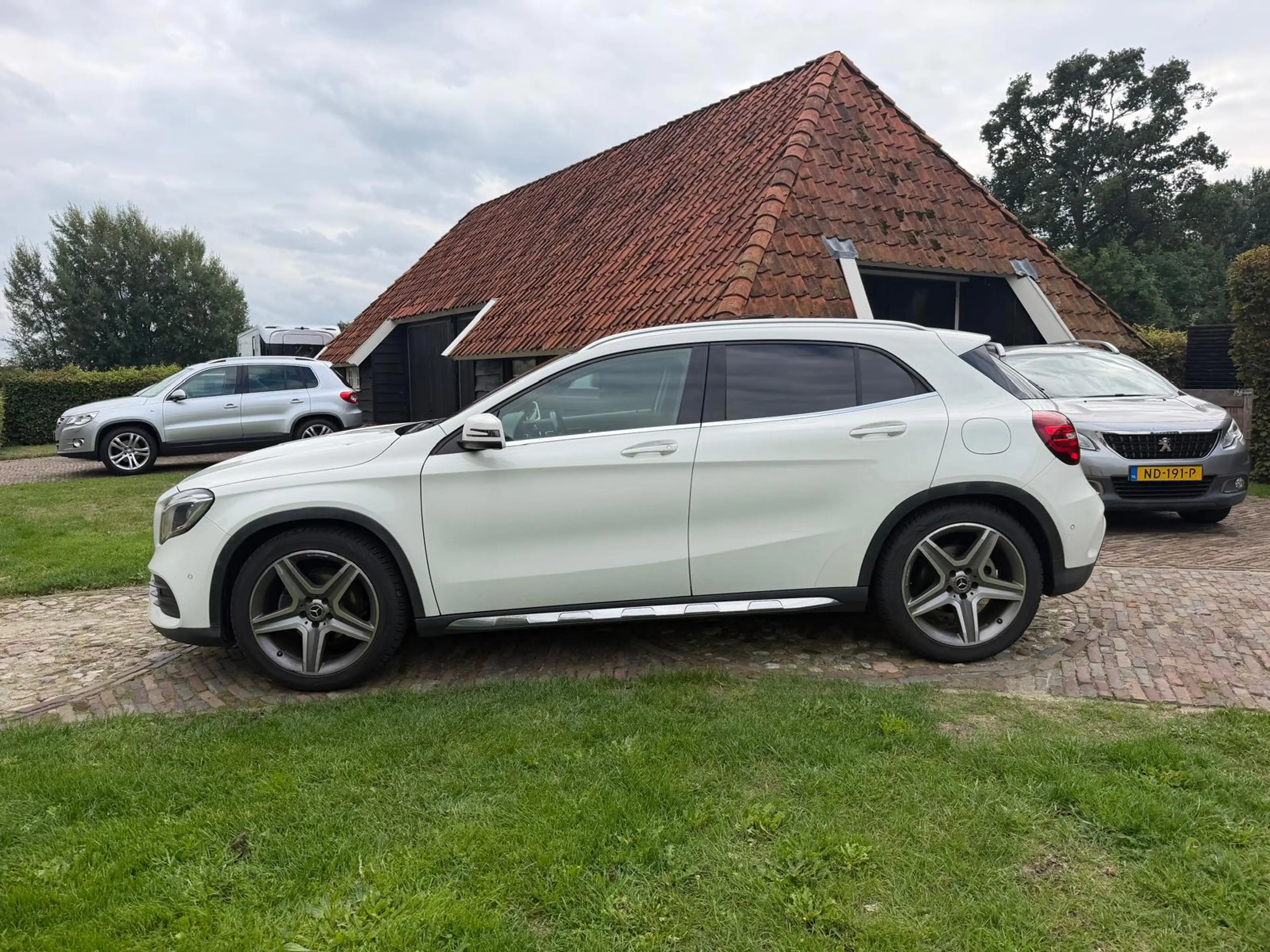 Mercedes-Benz GLA 180 Business Solution AMG-Camera- — photo 2