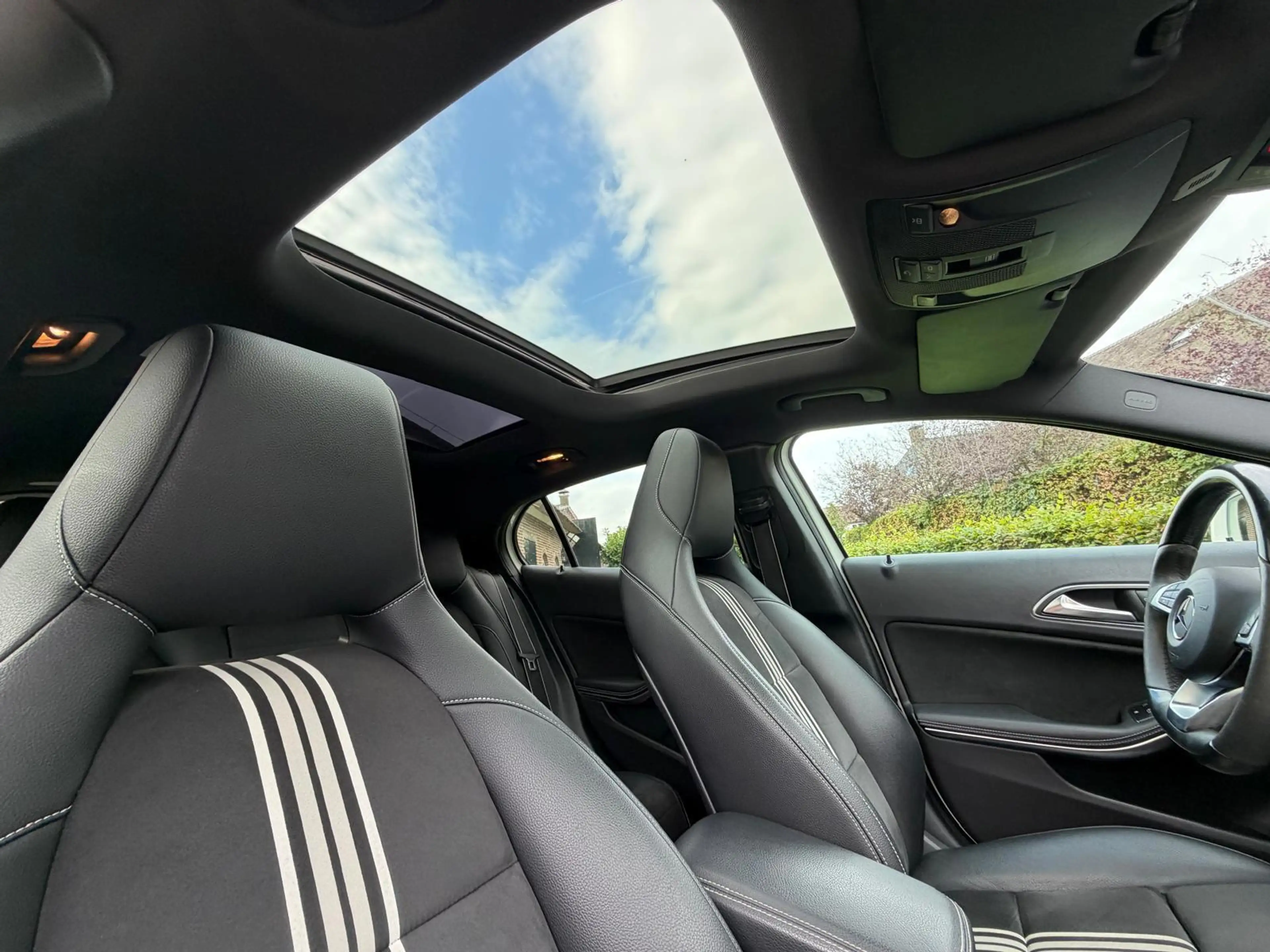 Mercedes-Benz GLA 180 Business Solution AMG-Camera- — photo 14