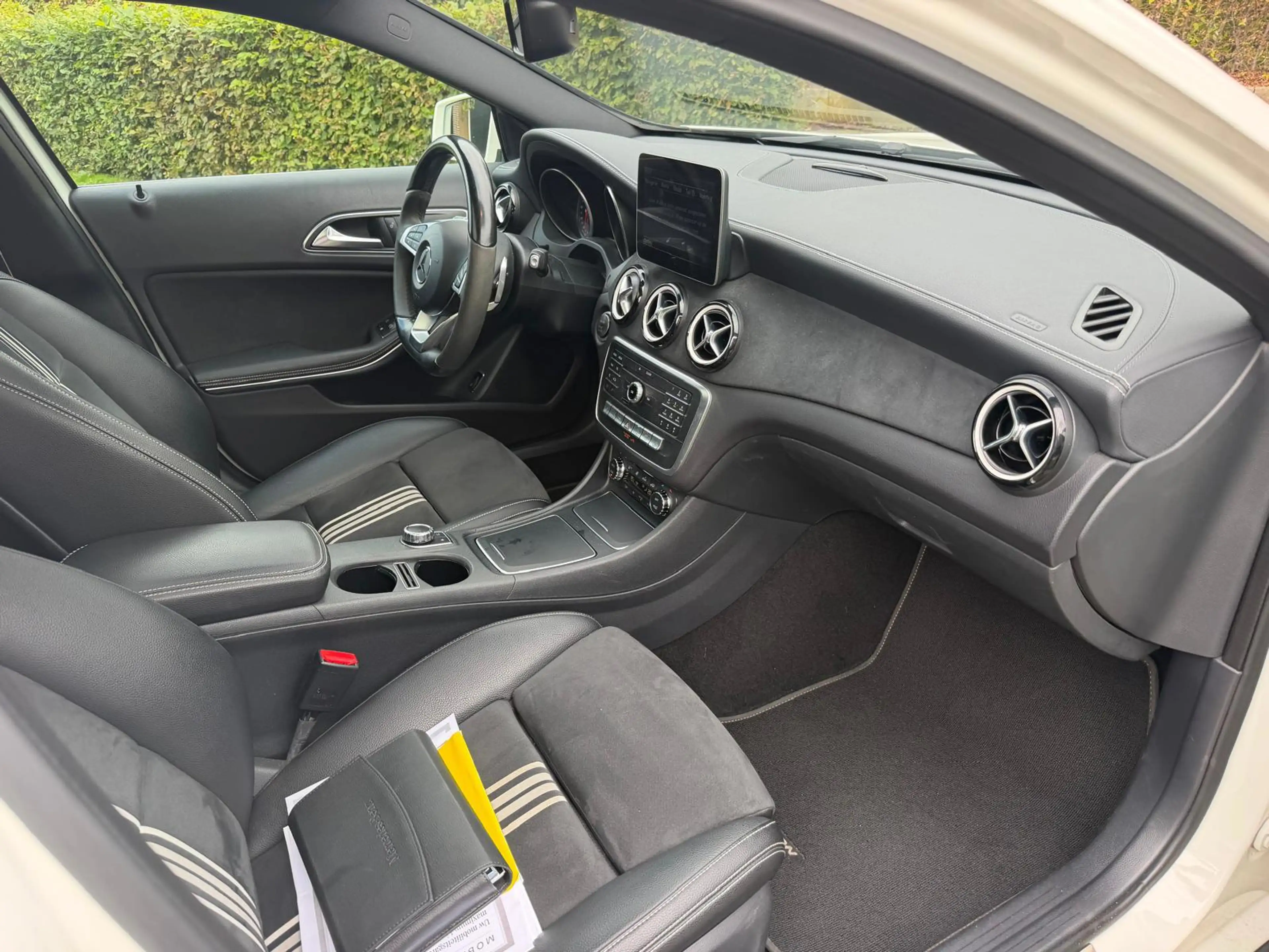 Mercedes-Benz GLA 180 Business Solution AMG-Camera- — photo 7