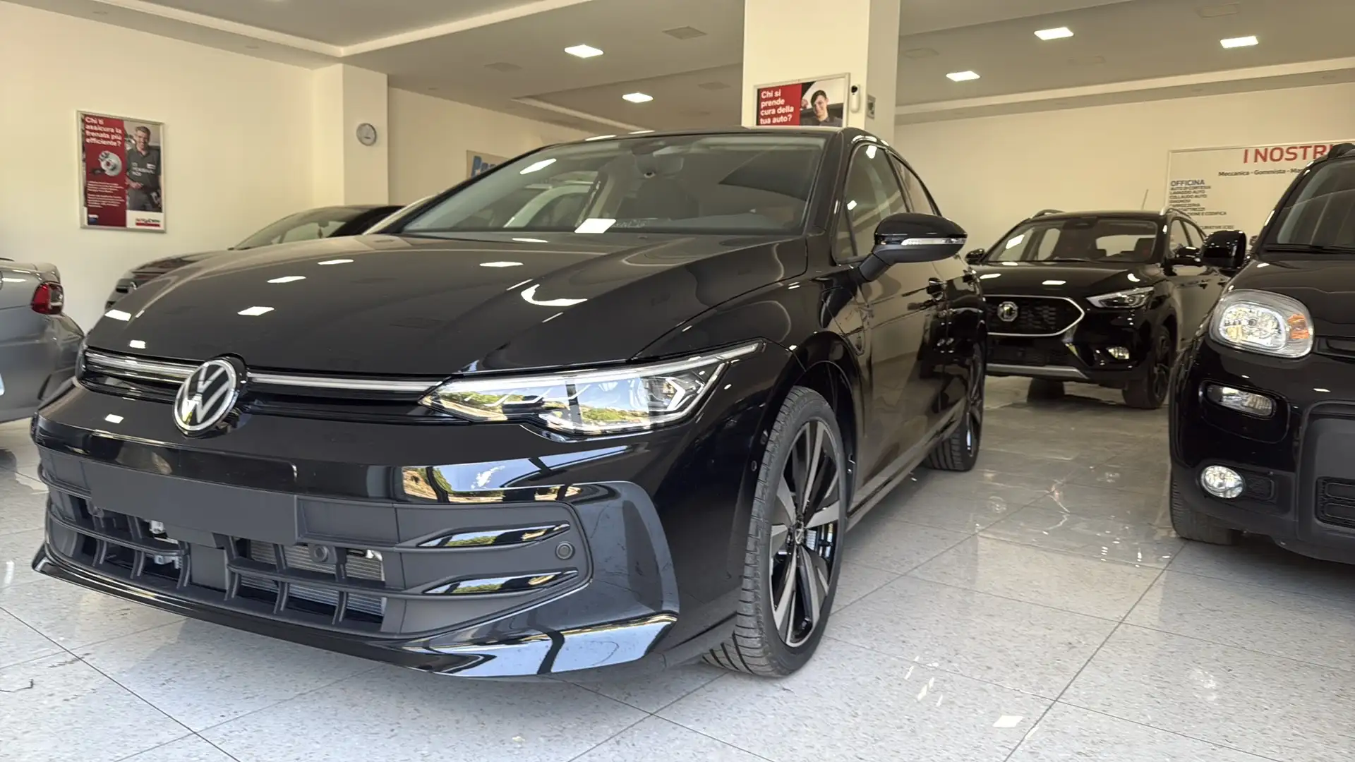 Volkswagen Golf Golf Edition Plus 1.5TSI eHybrid 150kW 204 CV DSG Nero - 2