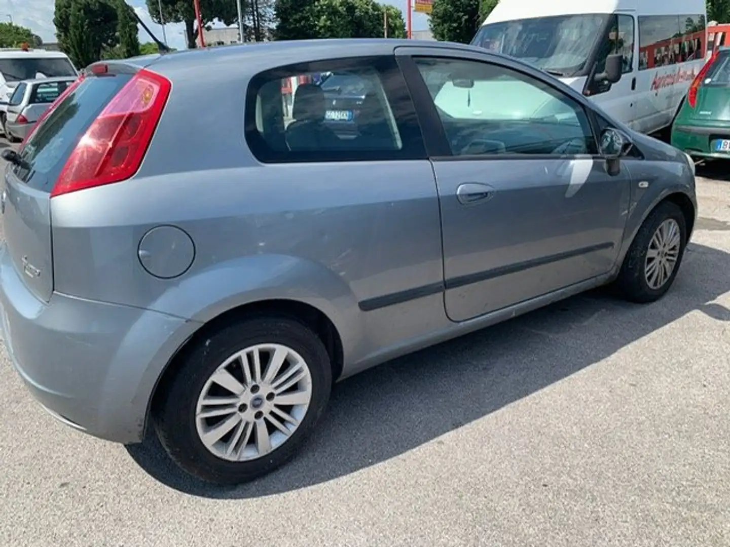 Fiat Grande Punto PER PEZZI DI RICAMBIO - 2